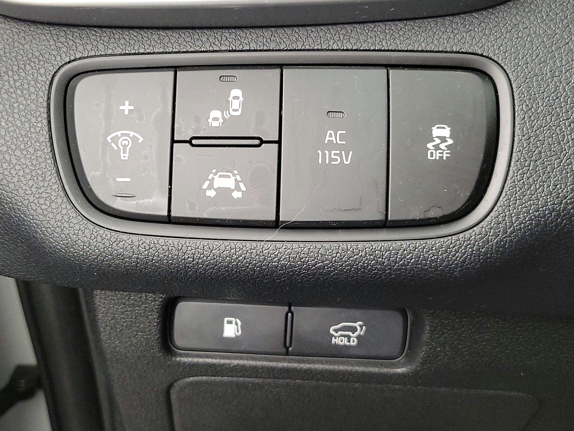 Thumbnail: 2019 Kia Sorento - 13