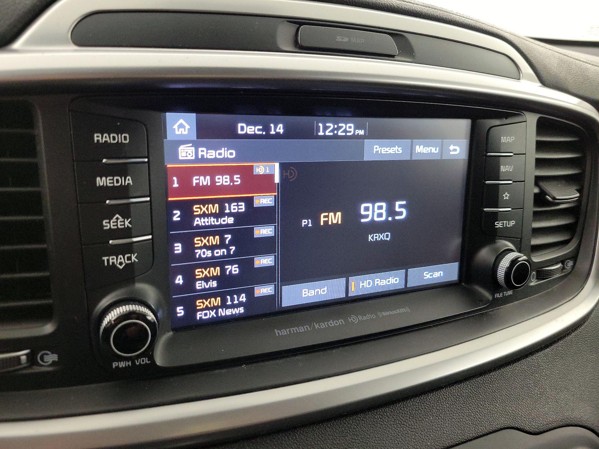 Thumbnail: 2019 Kia Sorento - 15