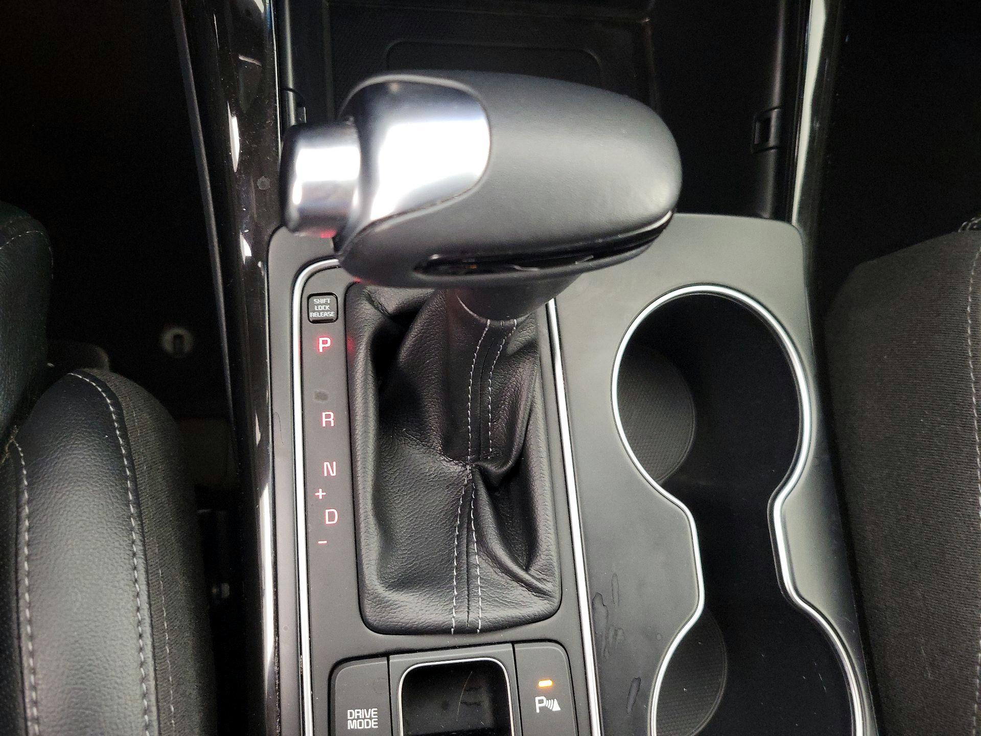 Thumbnail: 2019 Kia Sorento - 17