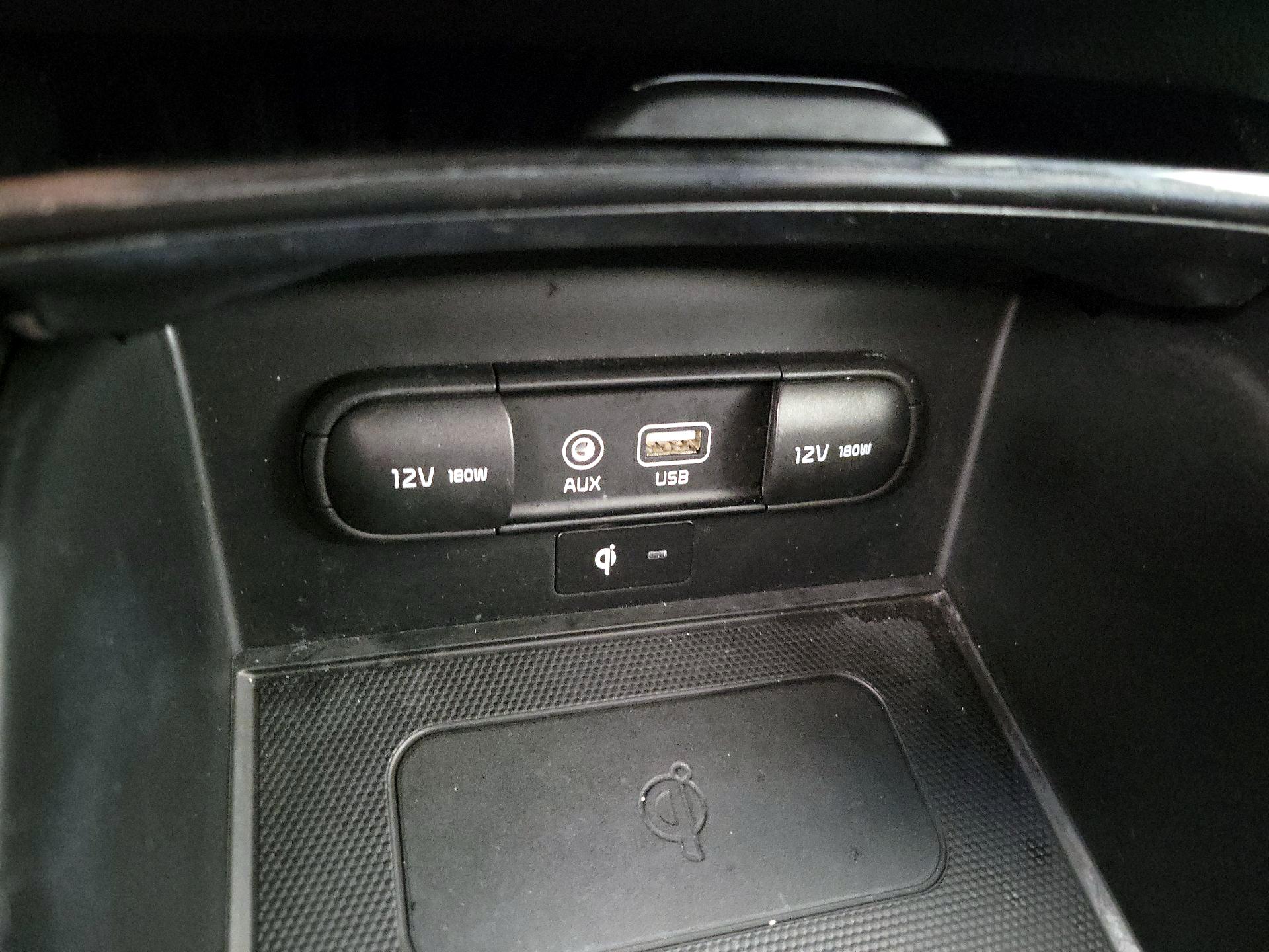 Thumbnail: 2019 Kia Sorento - 18