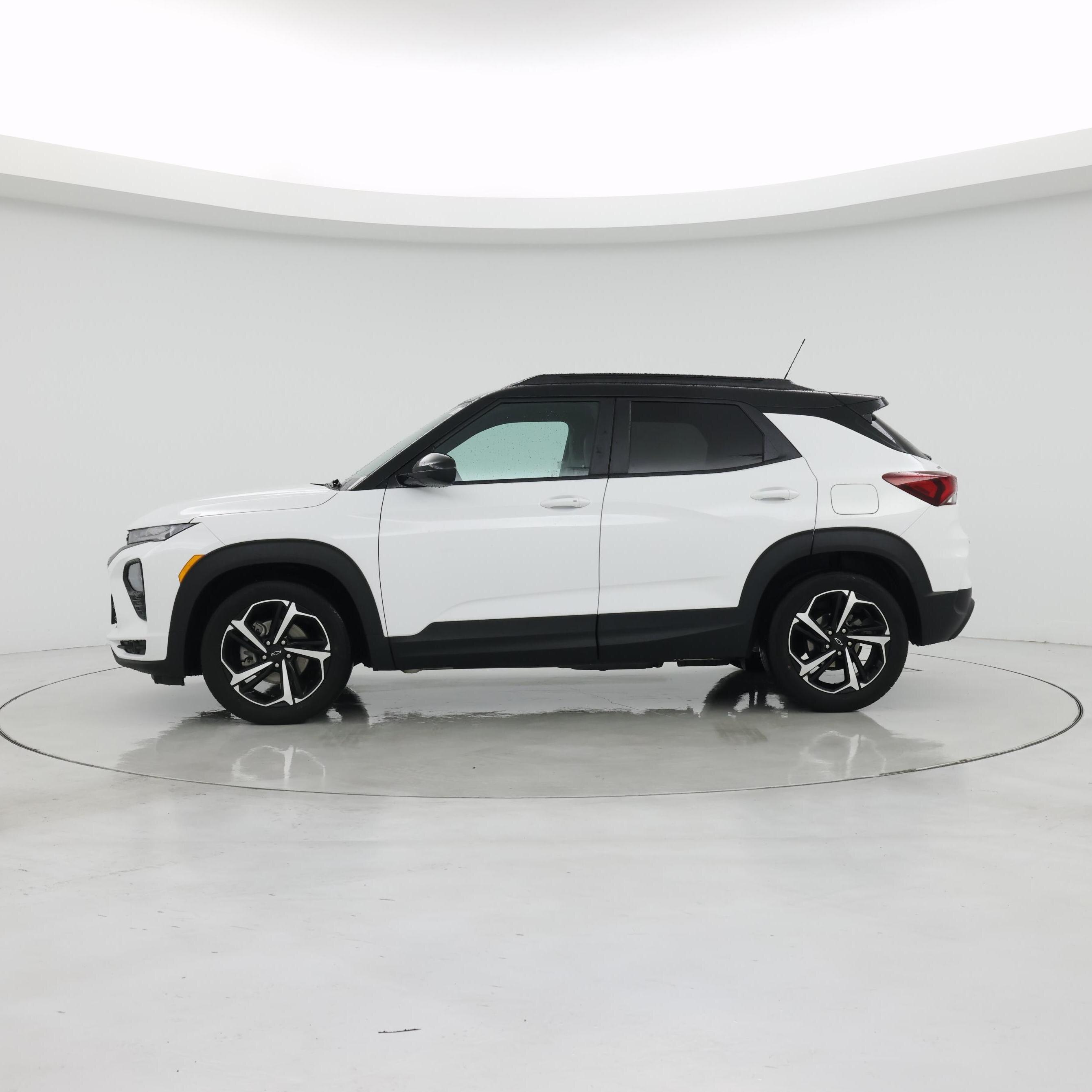 Thumbnail: 2023 Chevrolet TrailBlazer - 3