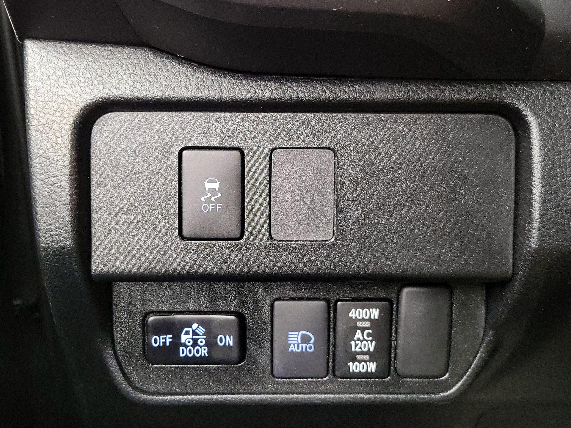 Thumbnail: 2021 Toyota Tacoma - 13