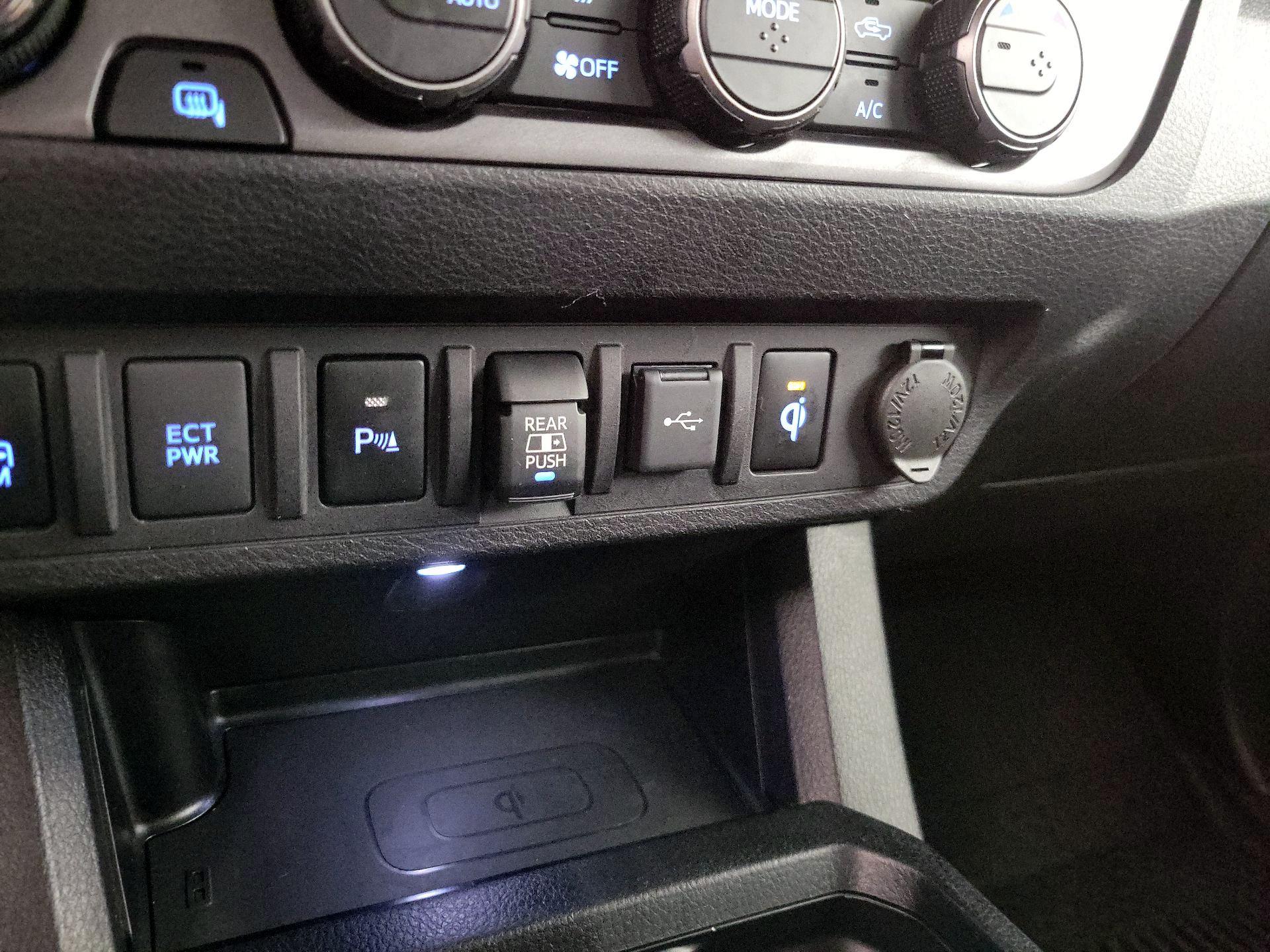 Thumbnail: 2021 Toyota Tacoma - 18