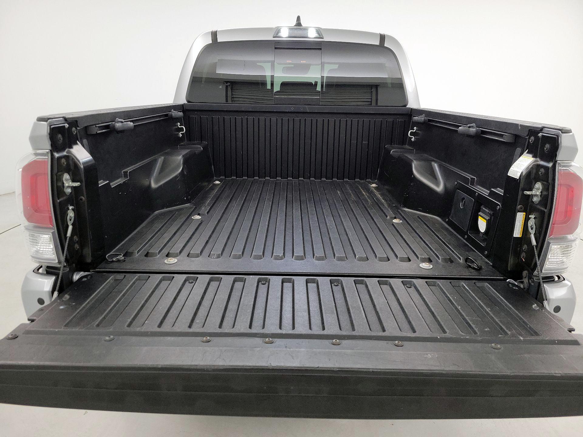 Thumbnail: 2021 Toyota Tacoma - 20