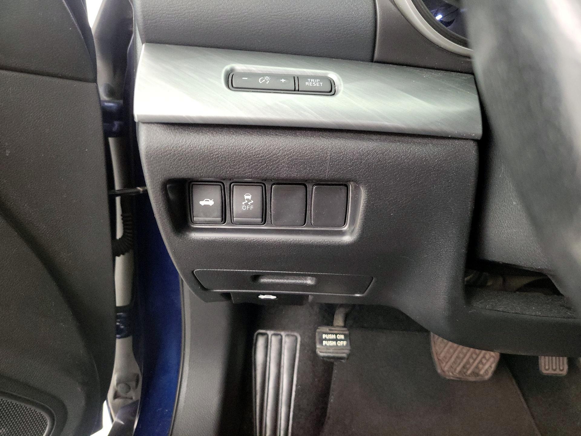 Thumbnail: 2018 Nissan Maxima - 13