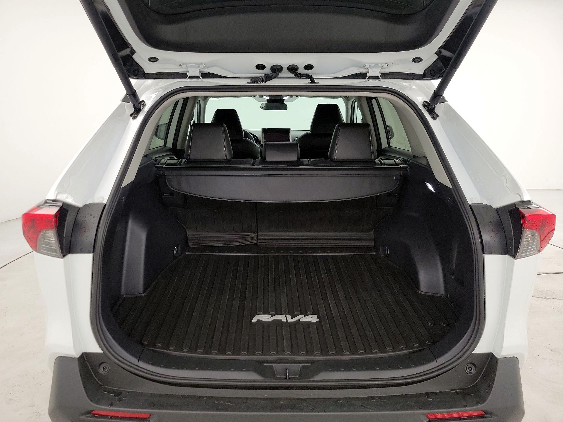 Thumbnail: 2024 Toyota RAV4 - 20