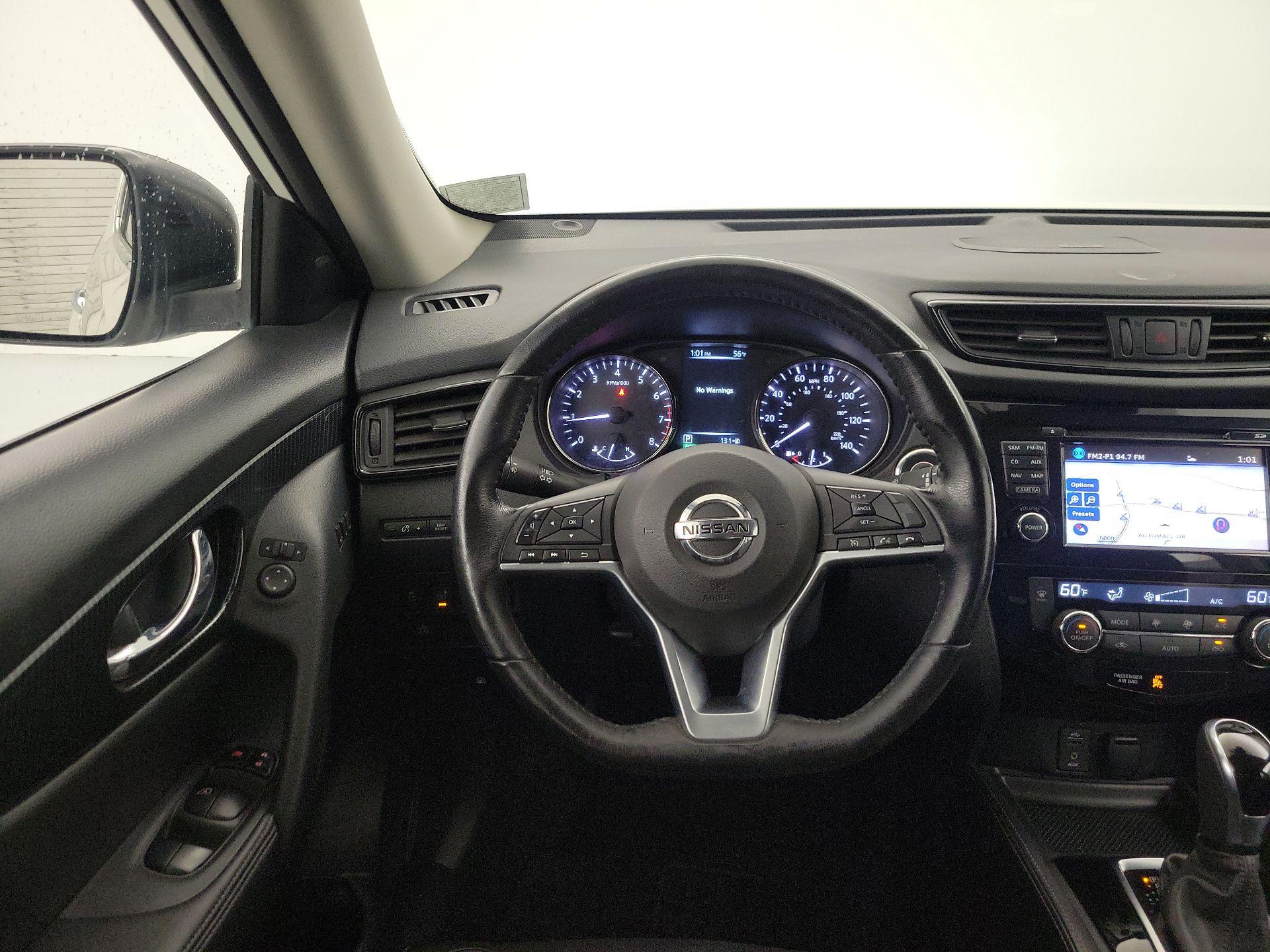 Thumbnail: 2017 Nissan Rogue - 10