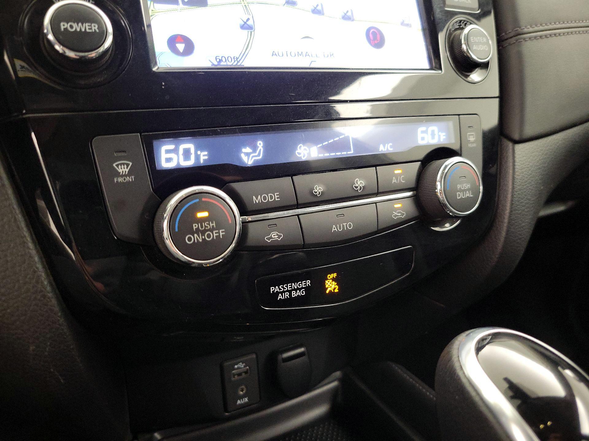 Thumbnail: 2017 Nissan Rogue - 17