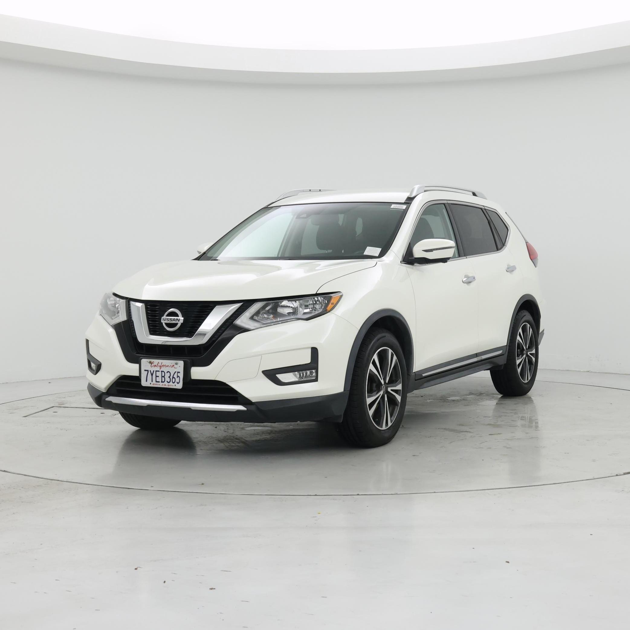 Thumbnail: 2017 Nissan Rogue - 4