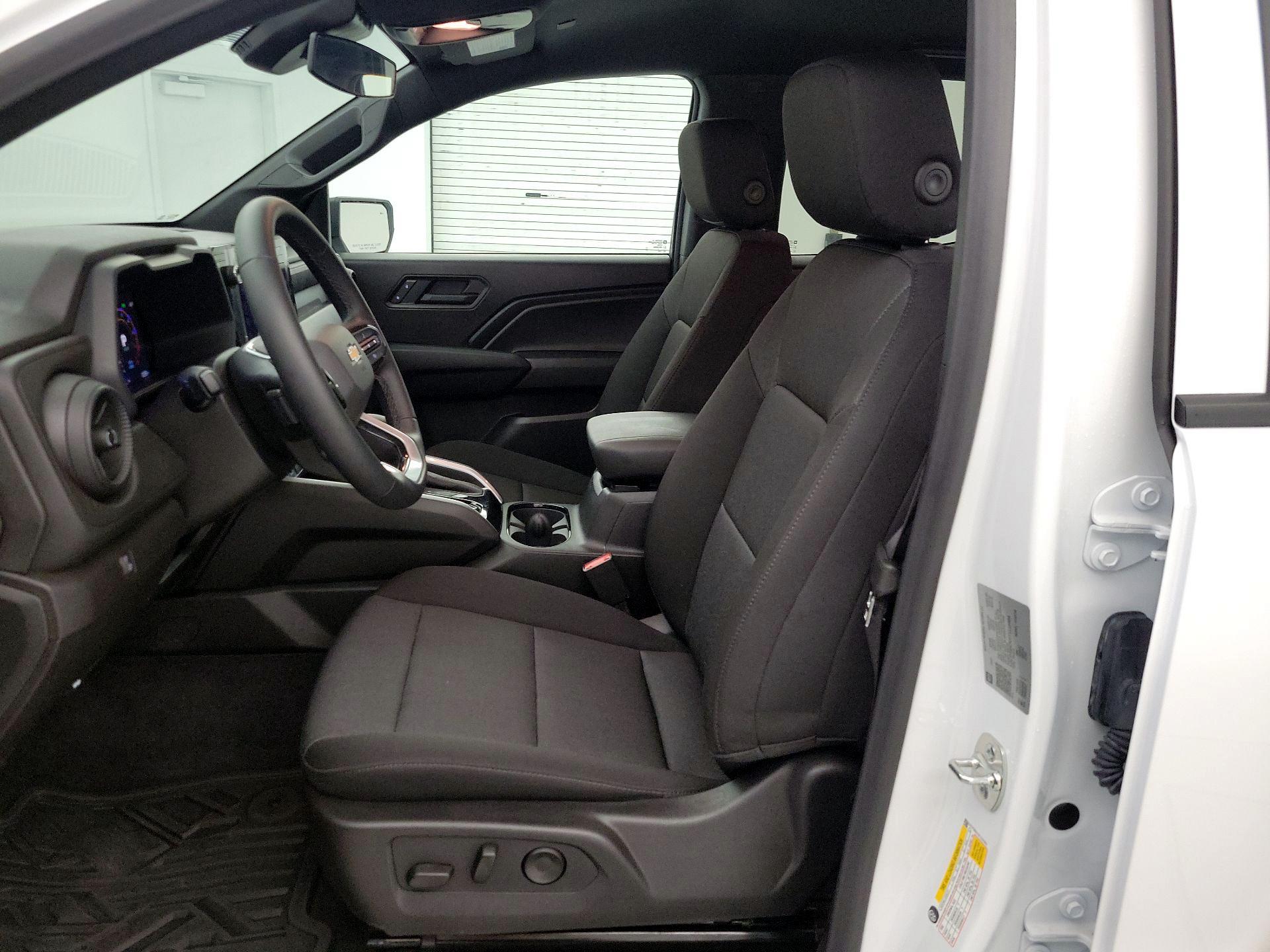 Thumbnail: 2026 Chevrolet Colorado - 11