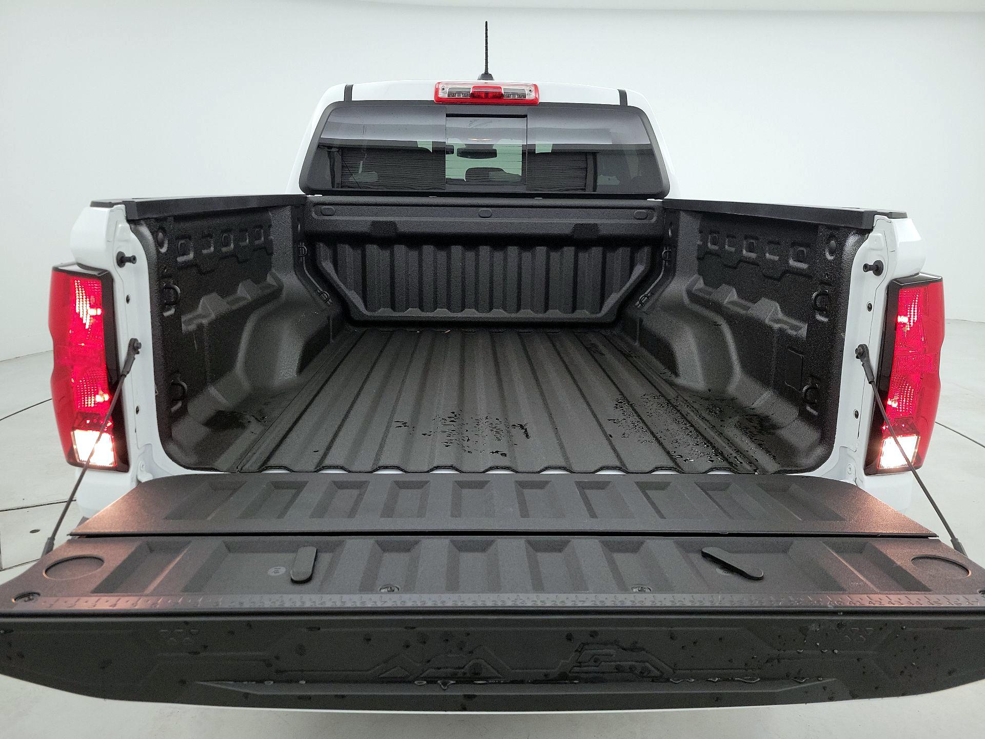 Thumbnail: 2026 Chevrolet Colorado - 19