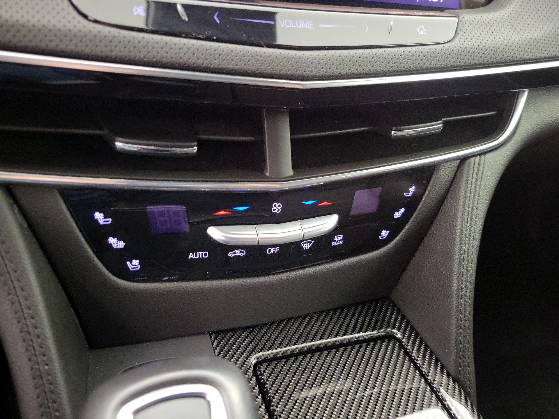 Thumbnail: 2019 Cadillac CT6 - 16