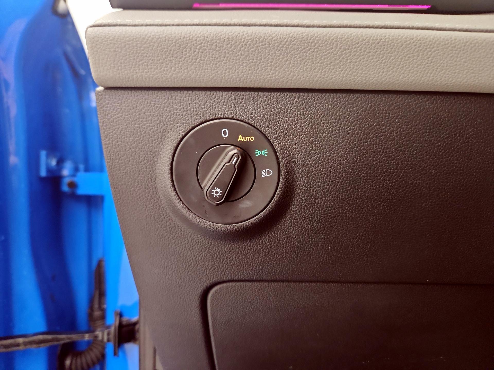 Thumbnail: 2022 Volkswagen Taos - 13