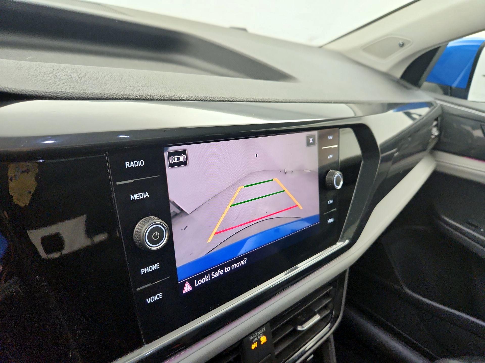 Thumbnail: 2022 Volkswagen Taos - 14