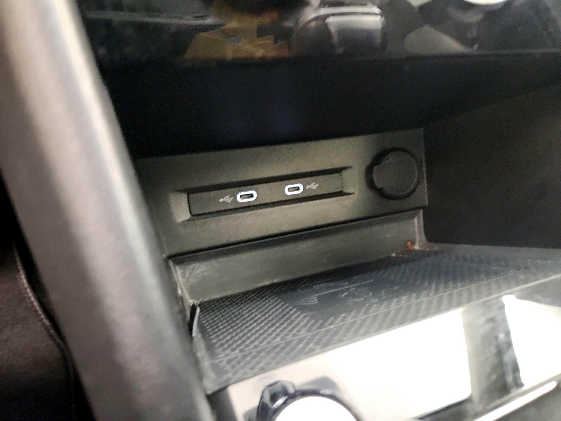 Thumbnail: 2022 Volkswagen Taos - 18