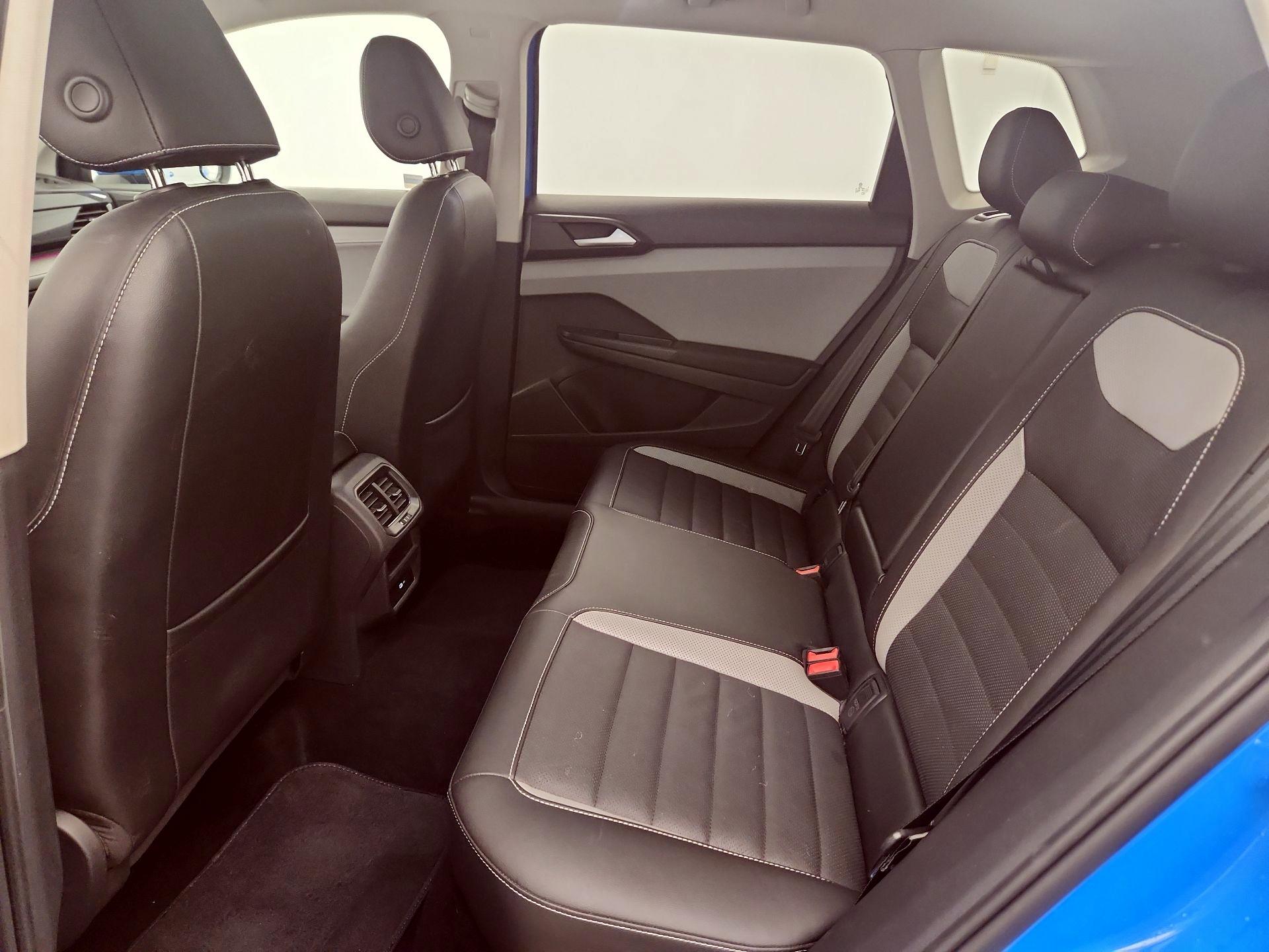 Thumbnail: 2022 Volkswagen Taos - 20