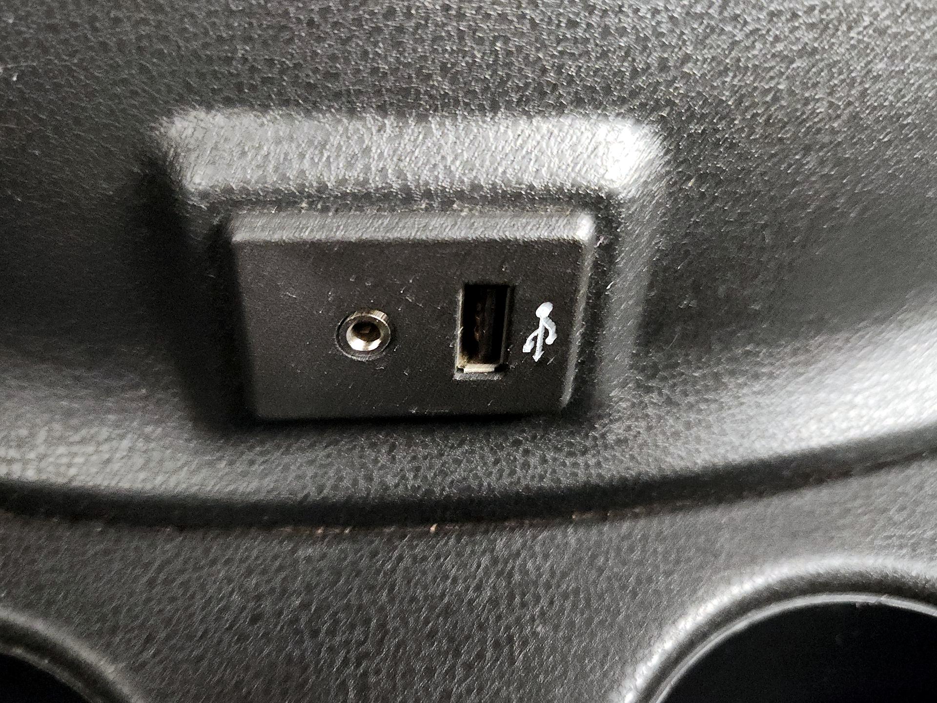 Thumbnail: 2017 Nissan Versa - 17