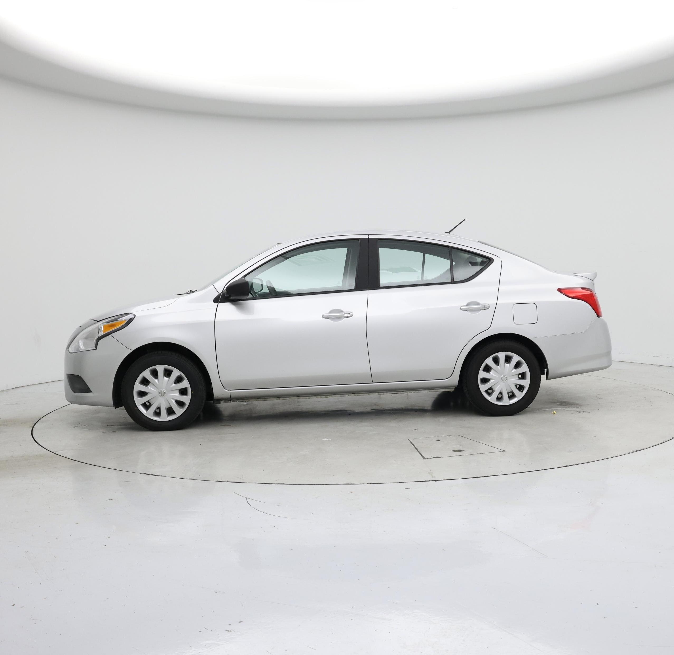 Thumbnail: 2017 Nissan Versa - 3