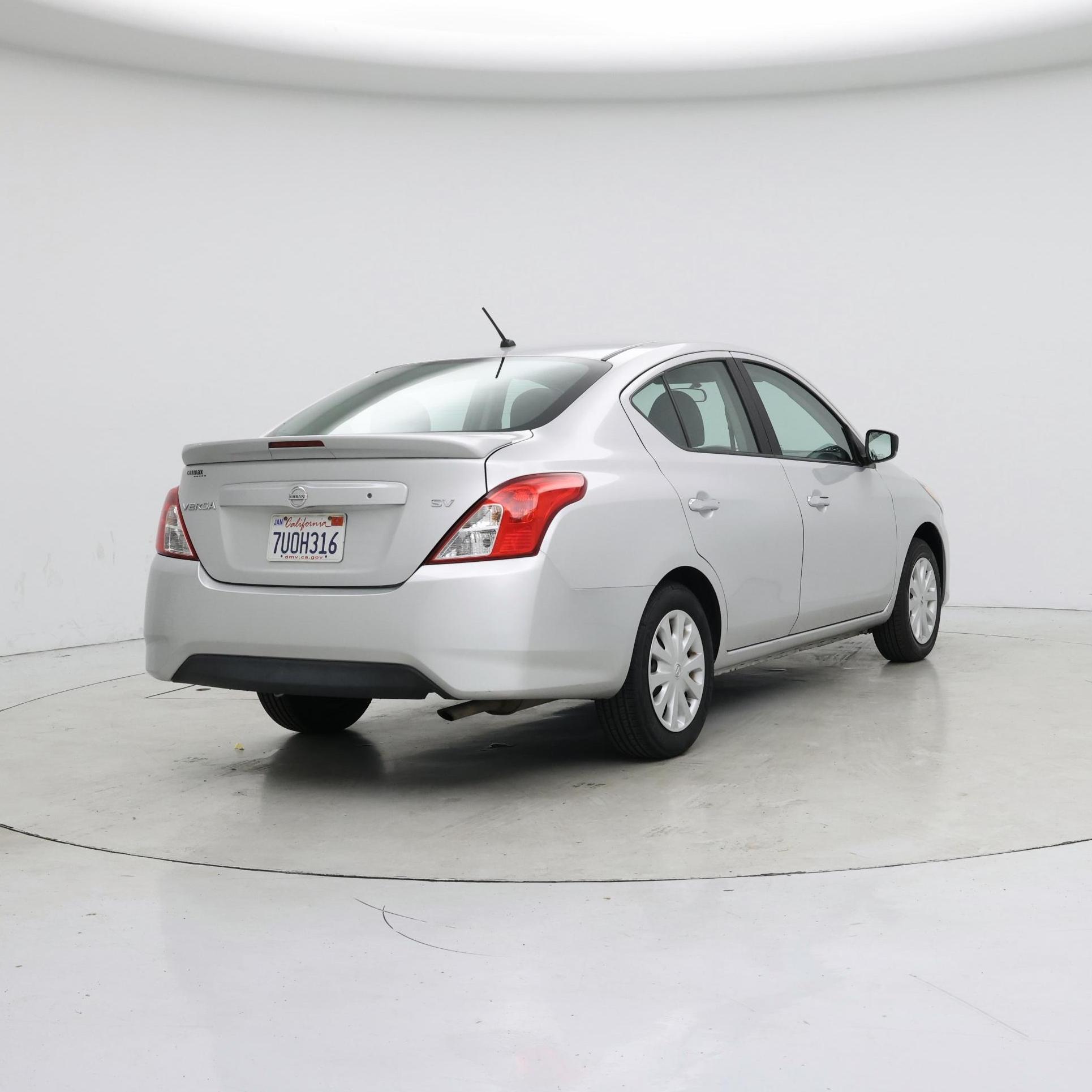 Thumbnail: 2017 Nissan Versa - 8