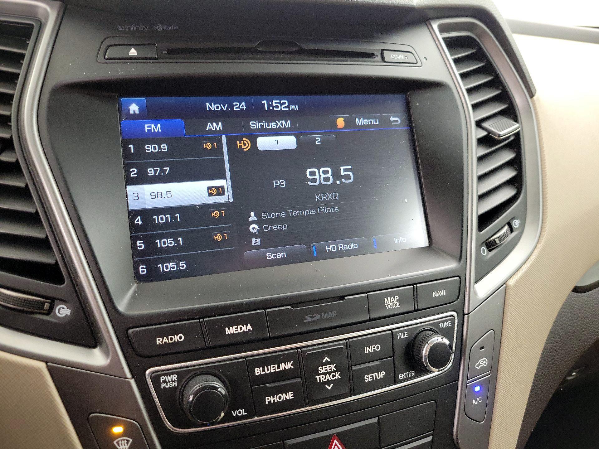 Thumbnail: 2017 Hyundai Santa Fe - 16