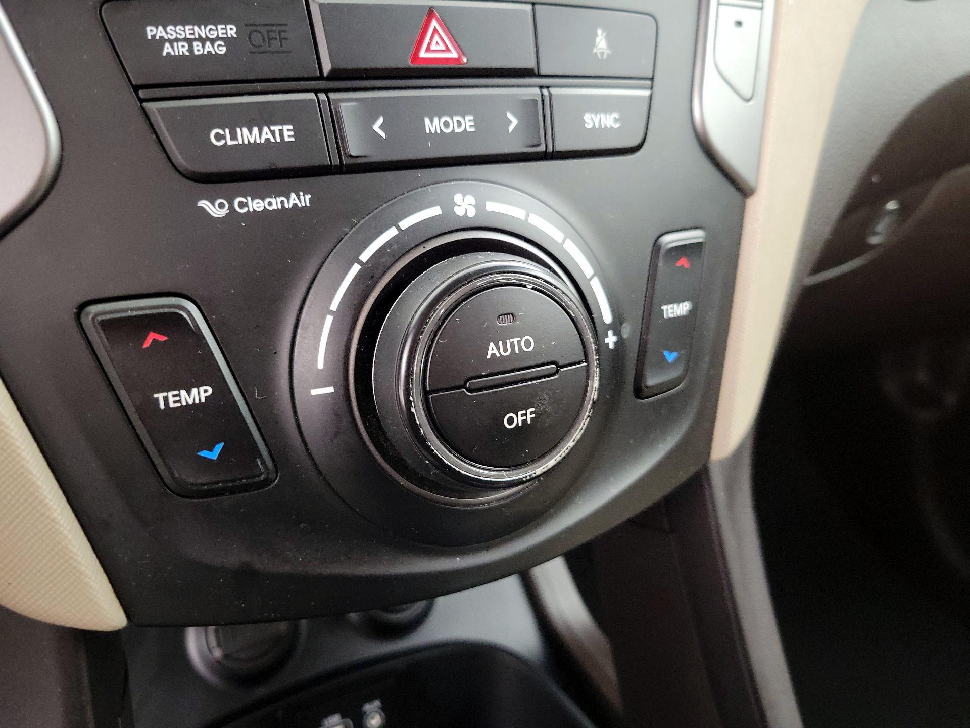 Thumbnail: 2017 Hyundai Santa Fe - 17