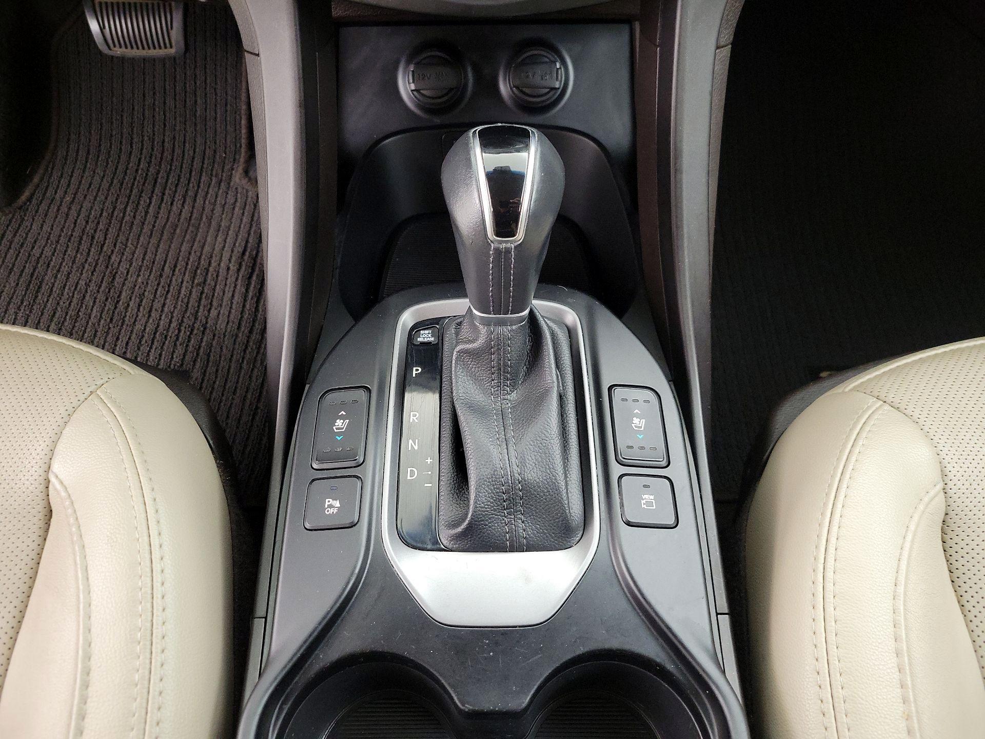 Thumbnail: 2017 Hyundai Santa Fe - 18