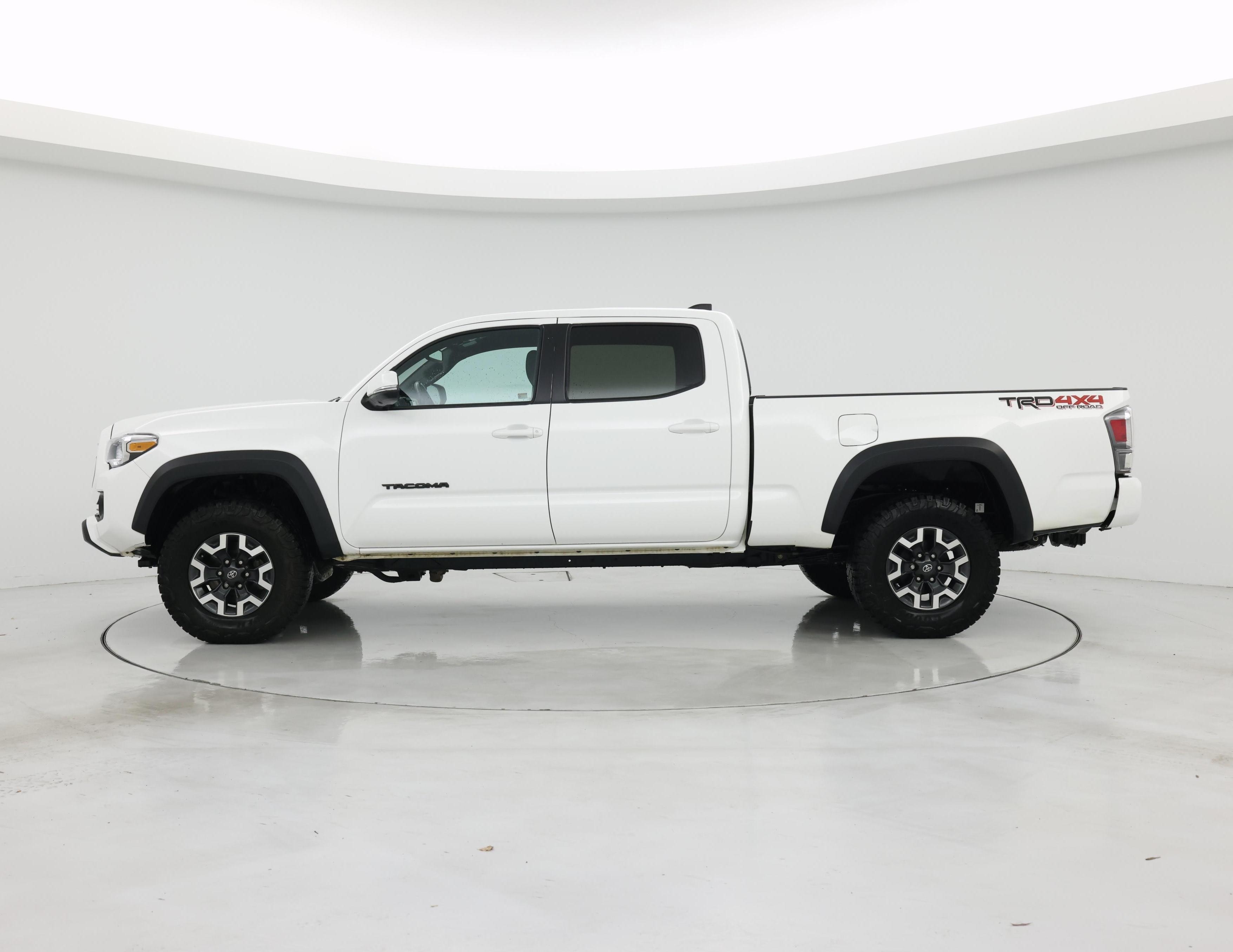 Thumbnail: 2023 Toyota Tacoma - 3