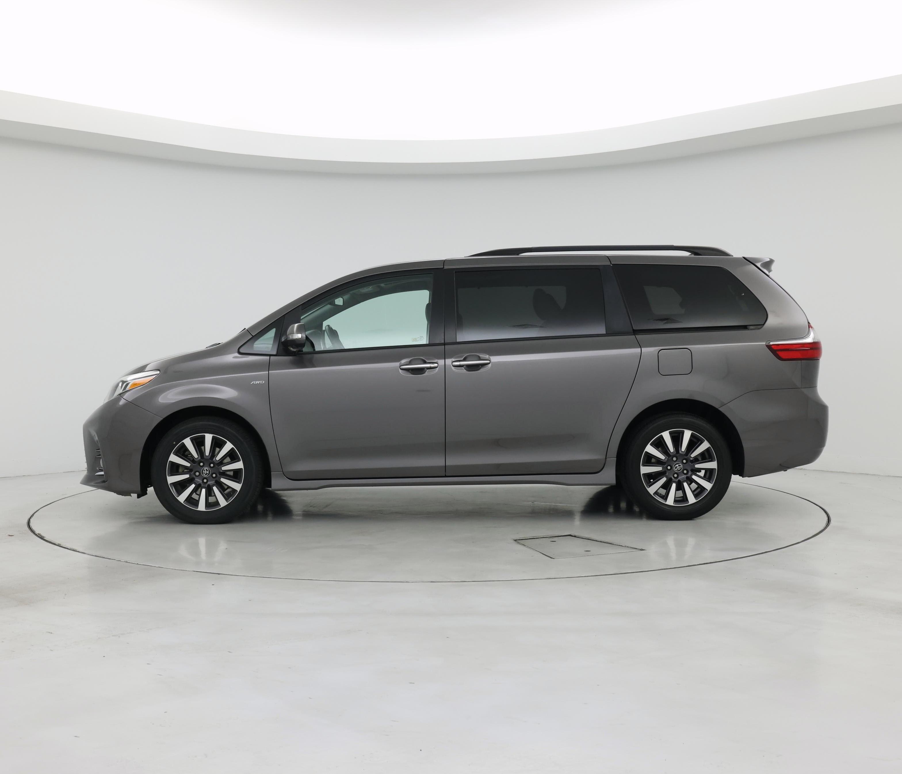 Thumbnail: 2020 Toyota Sienna - 3