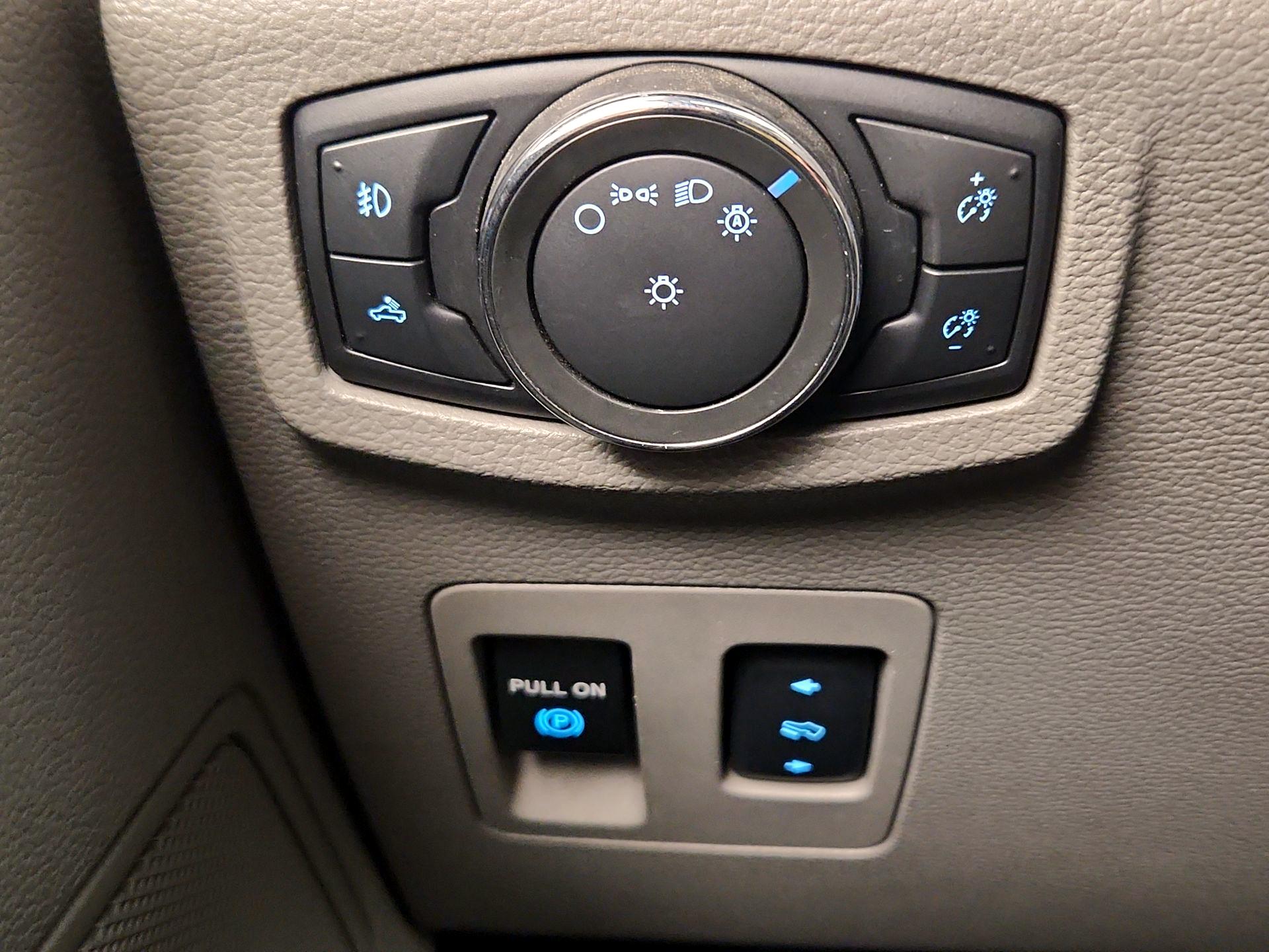 Thumbnail: 2015 Ford F-150 - 13