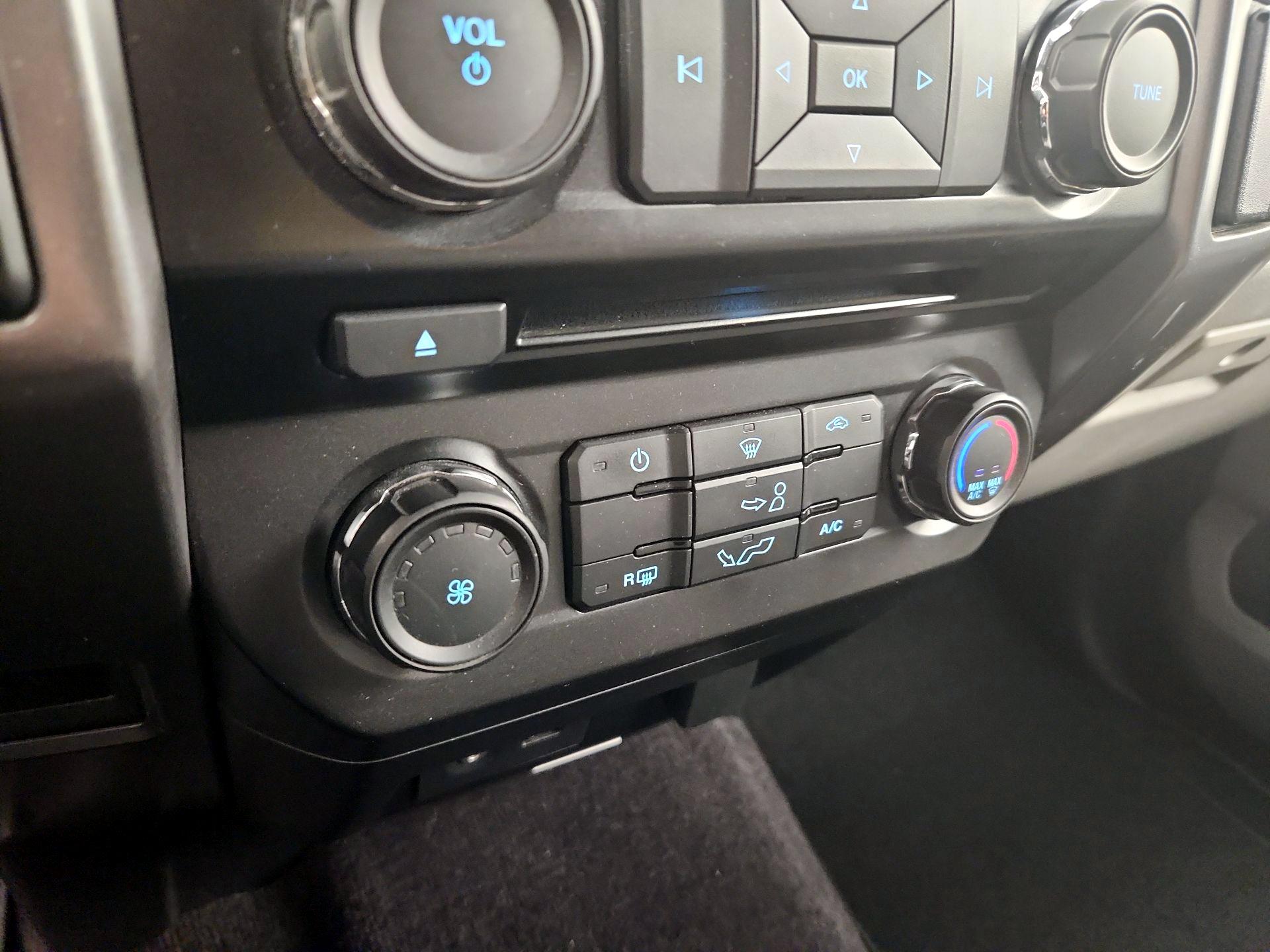 Thumbnail: 2015 Ford F-150 - 16