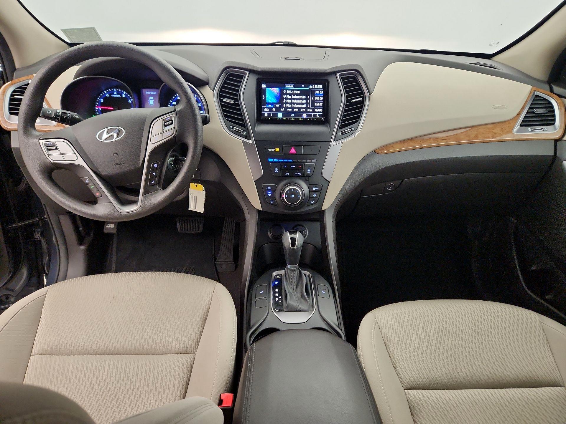 Thumbnail: 2015 Hyundai Santa Fe - 9