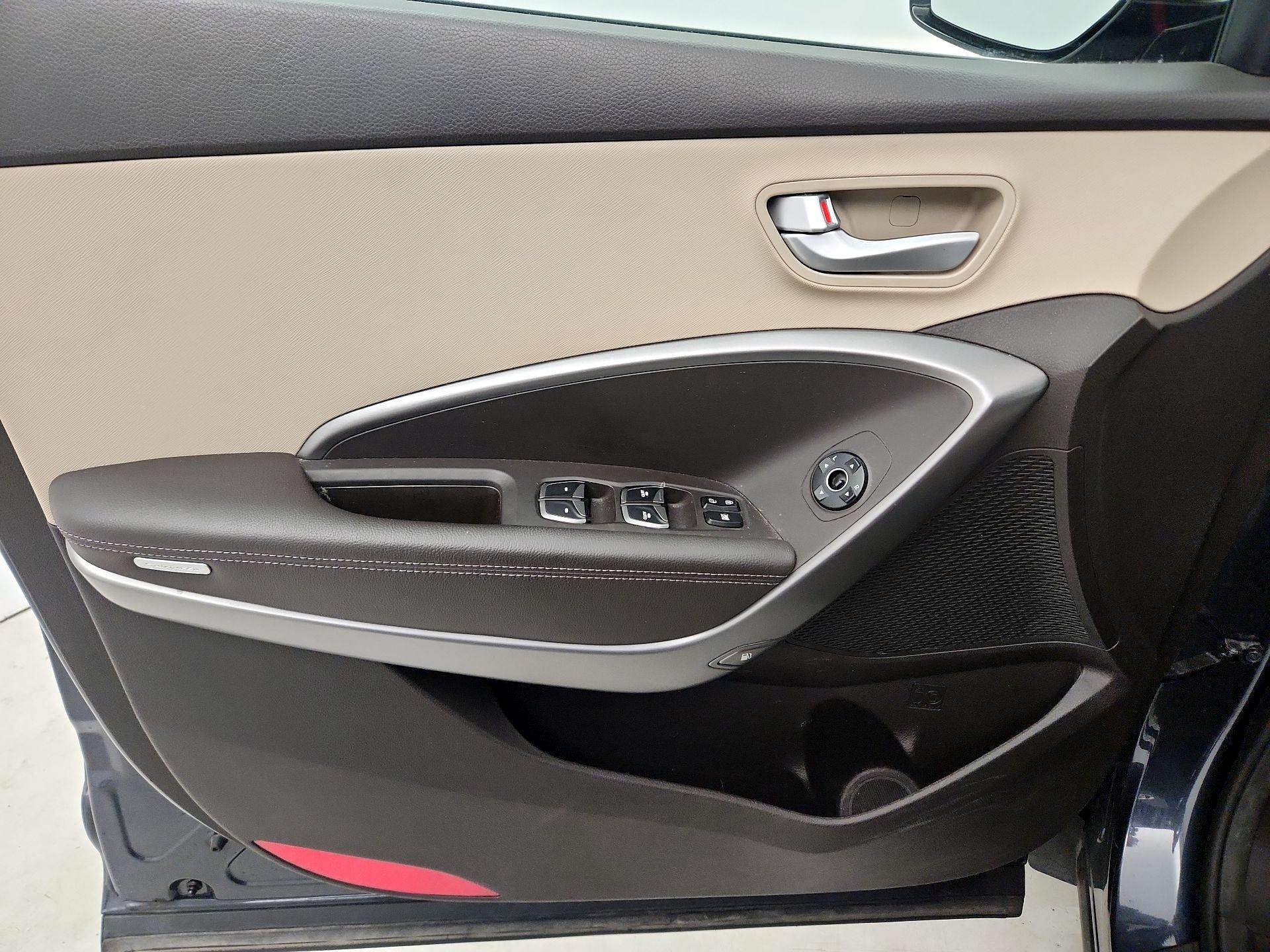 Thumbnail: 2015 Hyundai Santa Fe - 12