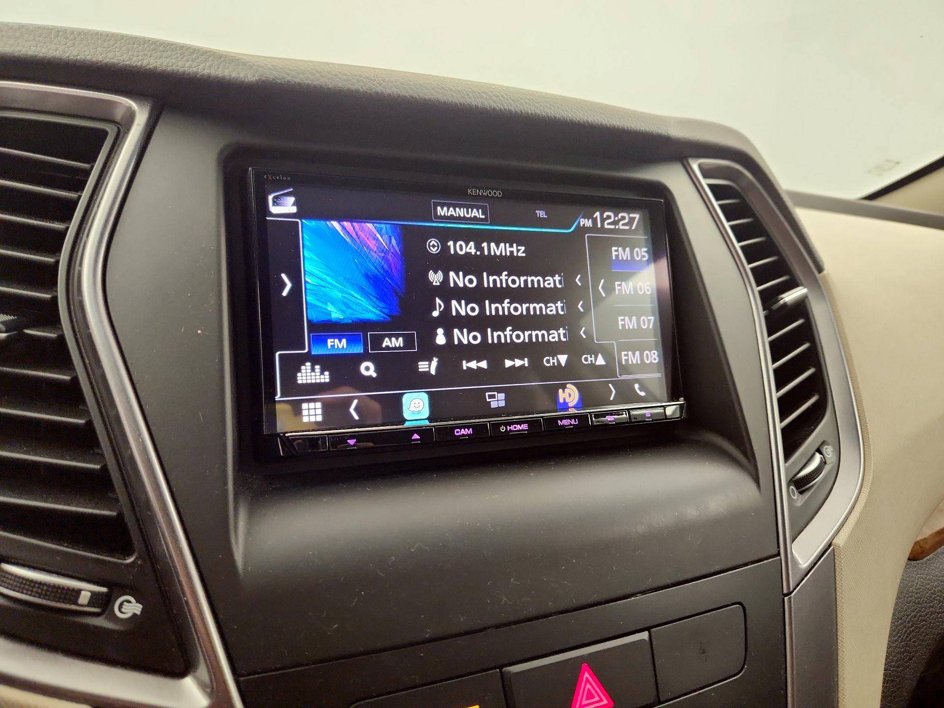 Thumbnail: 2015 Hyundai Santa Fe - 15