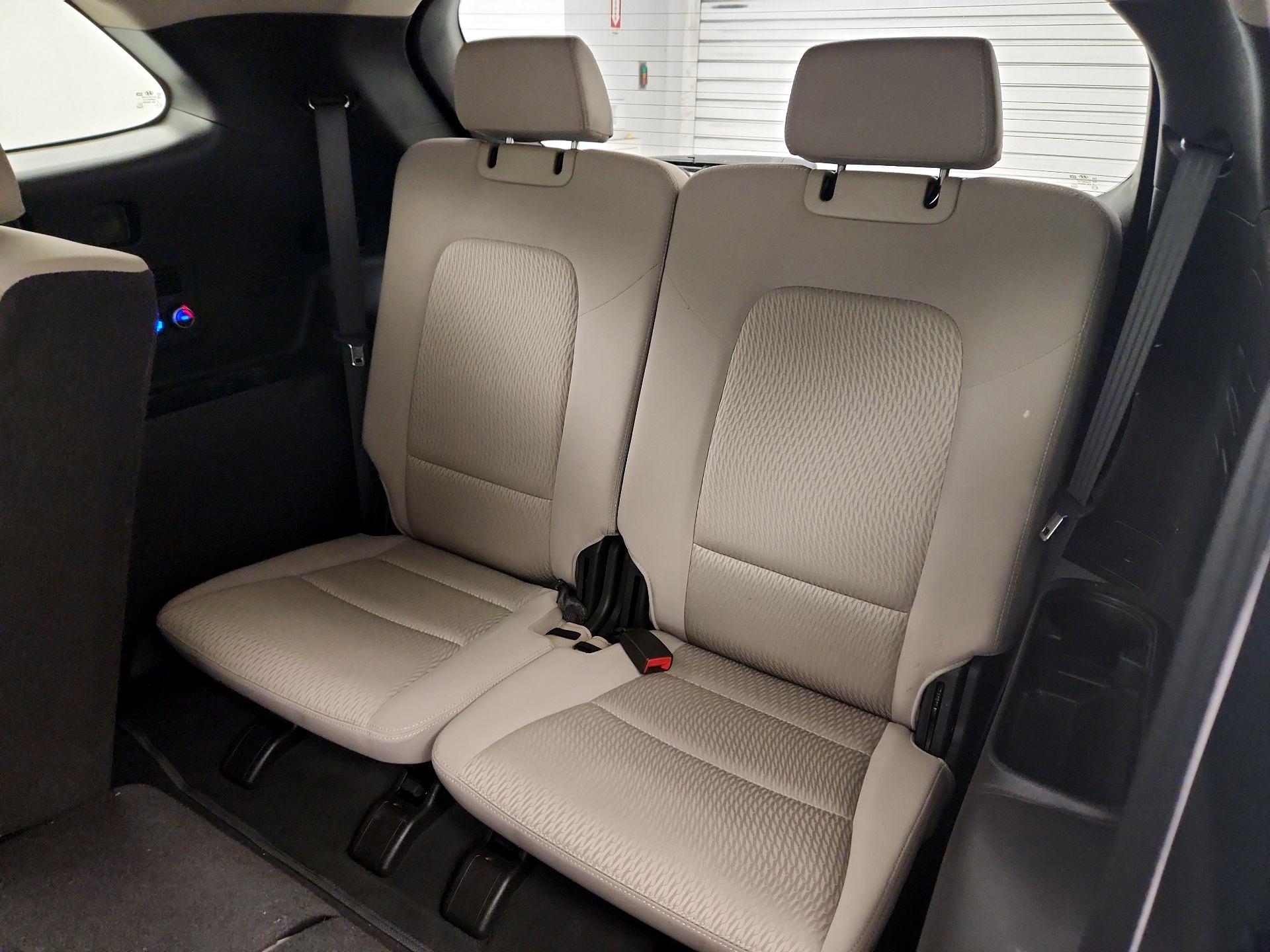 Thumbnail: 2015 Hyundai Santa Fe - 20