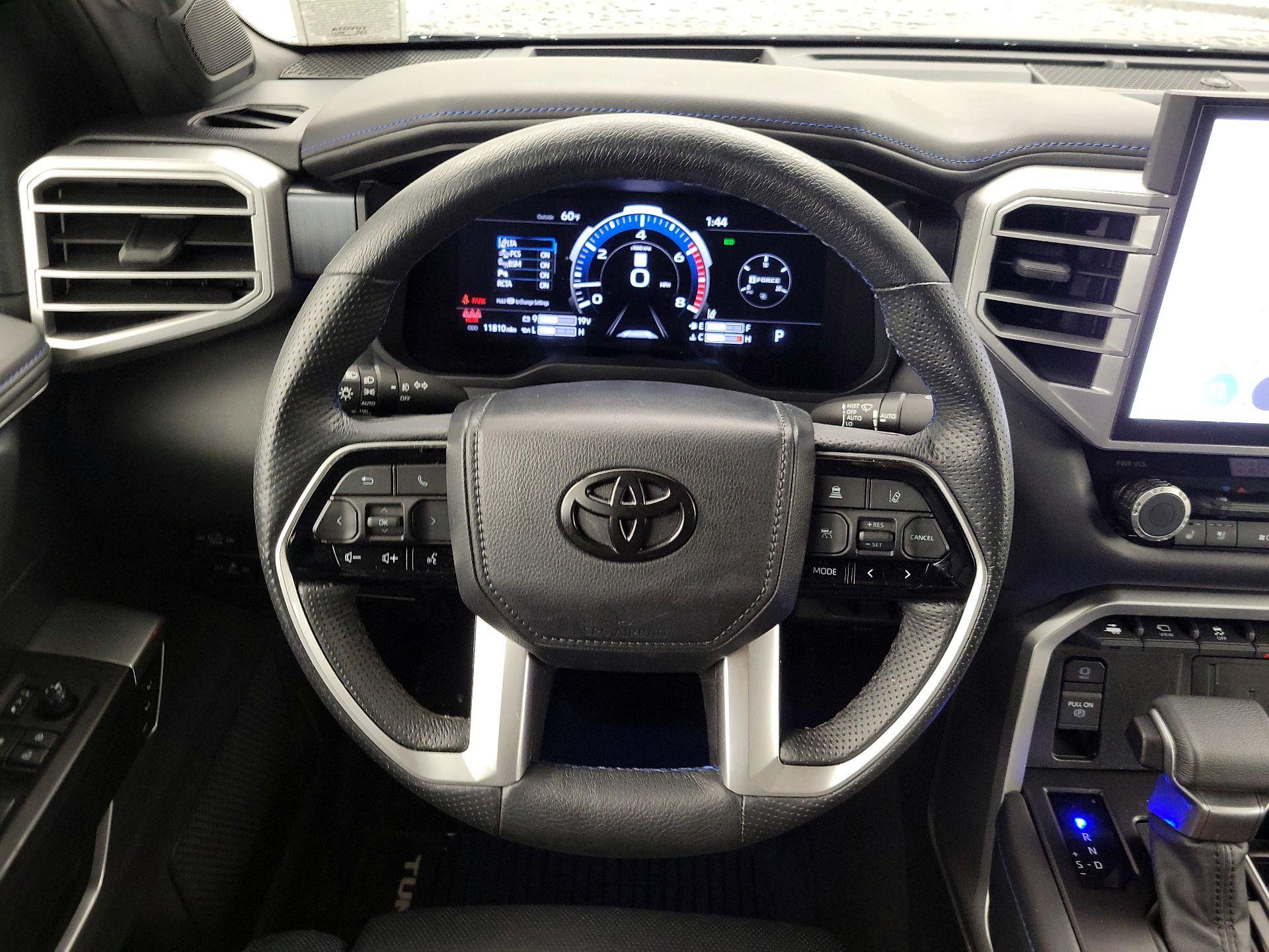 Thumbnail: 2024 Toyota Tundra - 10