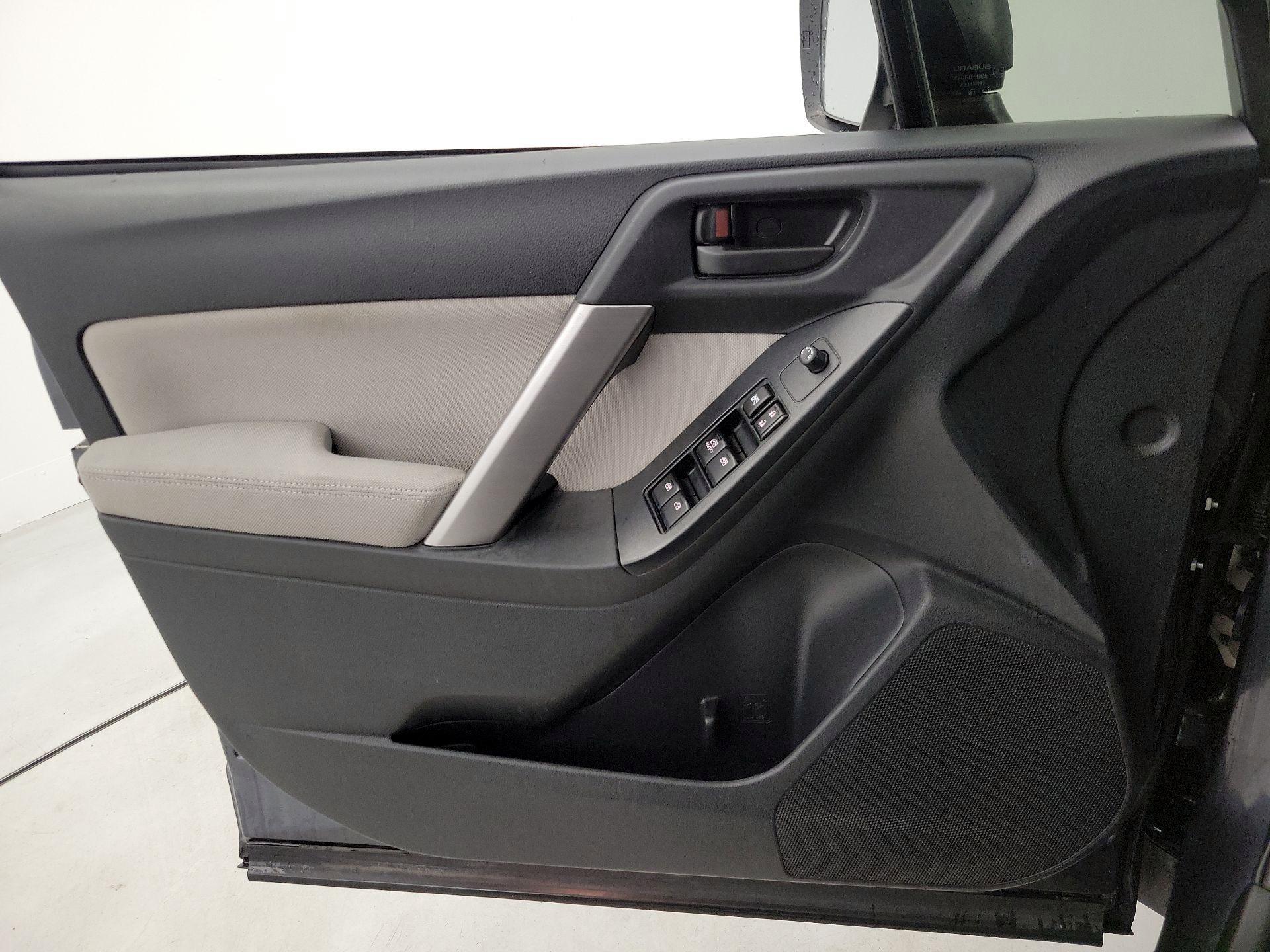 Thumbnail: 2015 Subaru Forester - 12