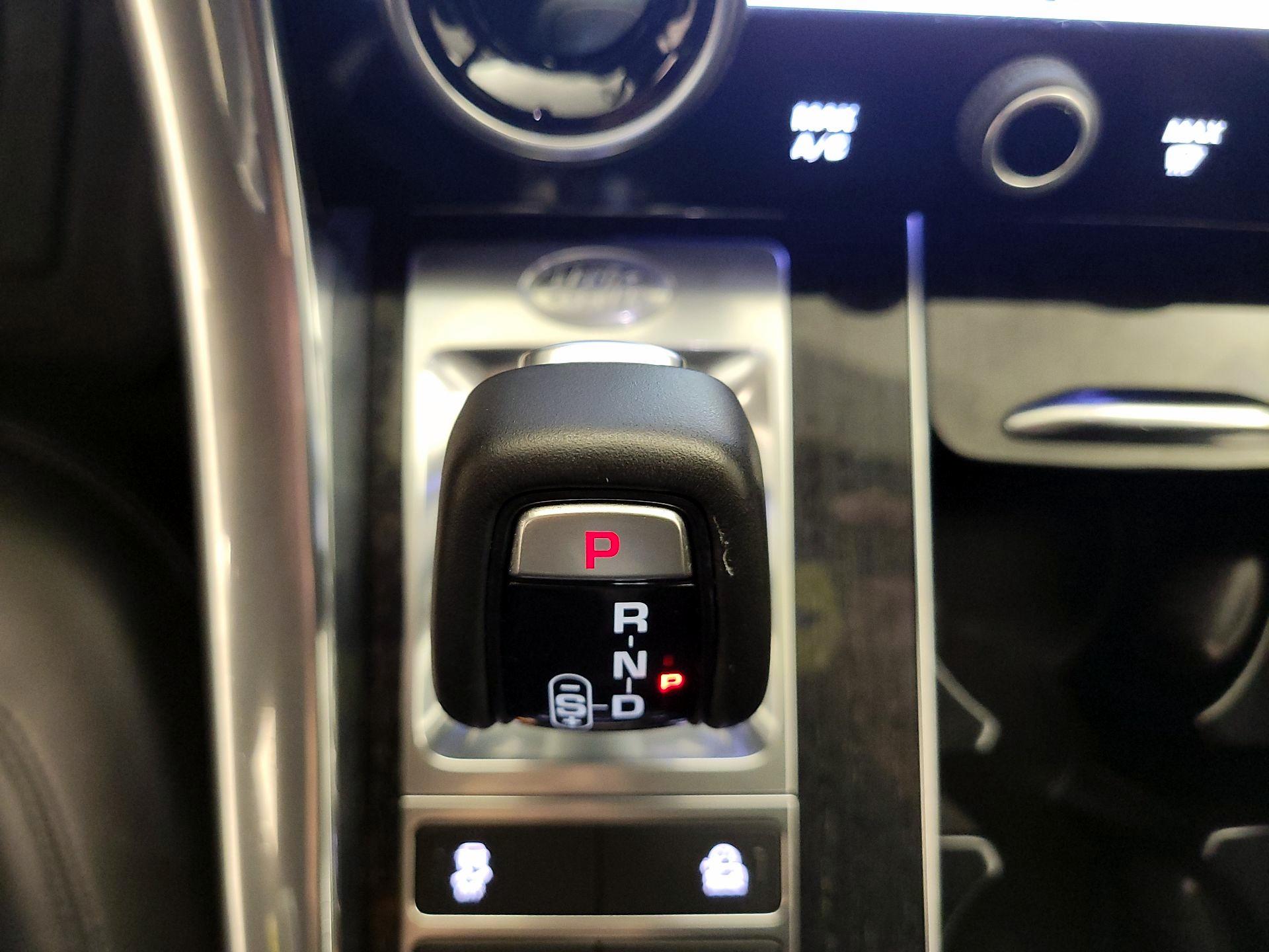 Thumbnail: 2021 Land Rover Range Rover Sport - 17