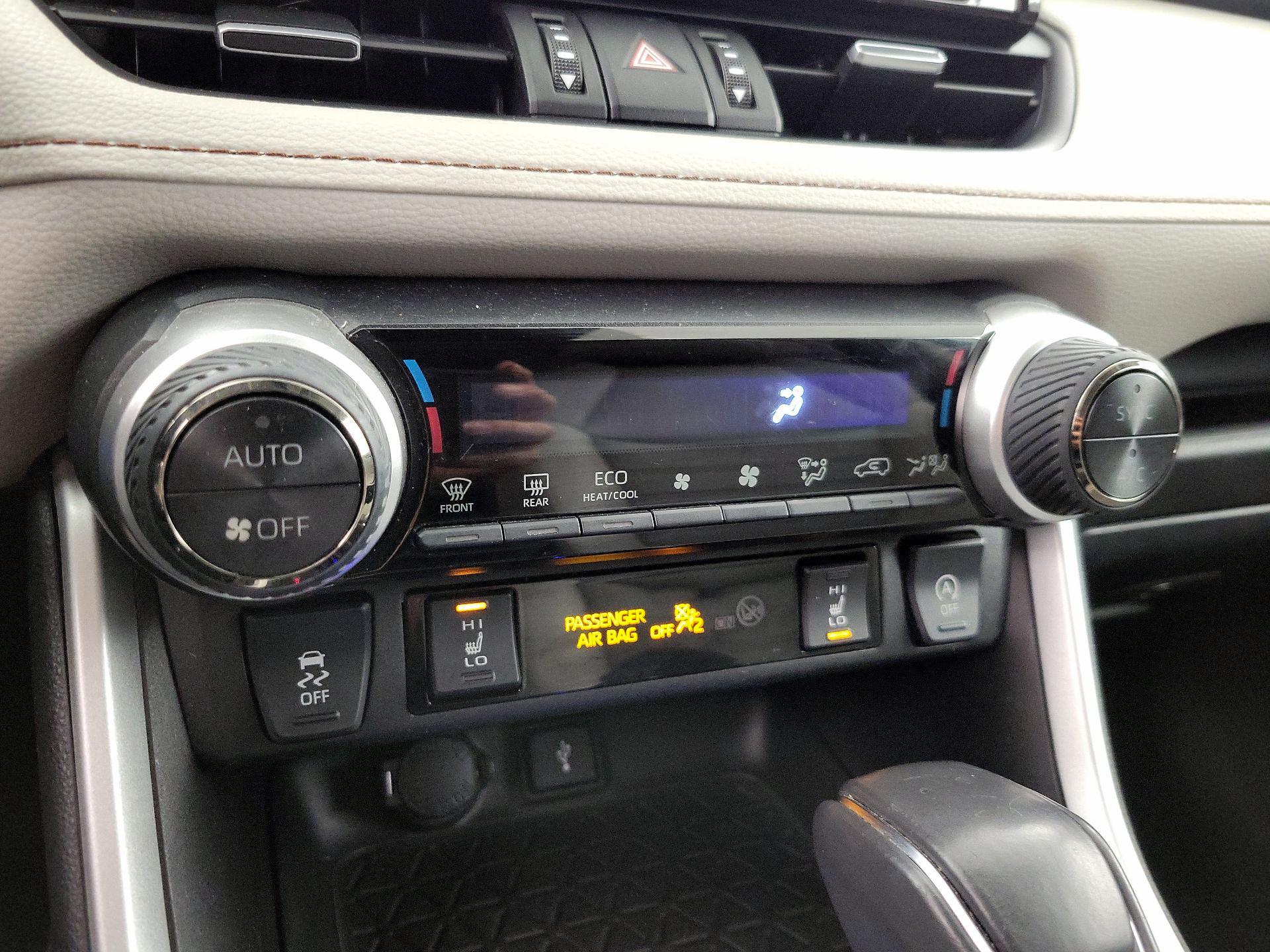 Thumbnail: 2022 Toyota RAV4 - 16