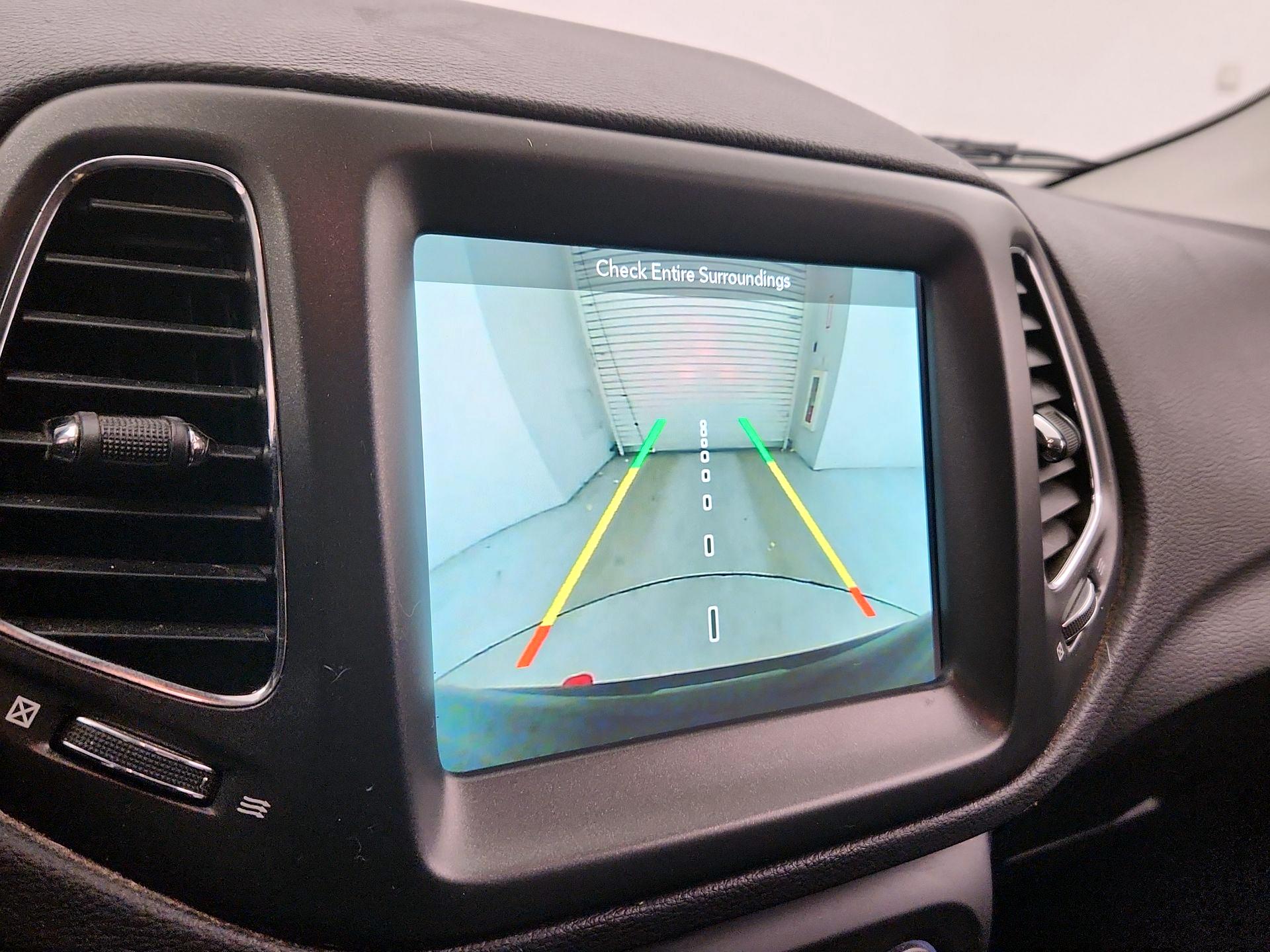 Thumbnail: 2018 Jeep Compass - 15