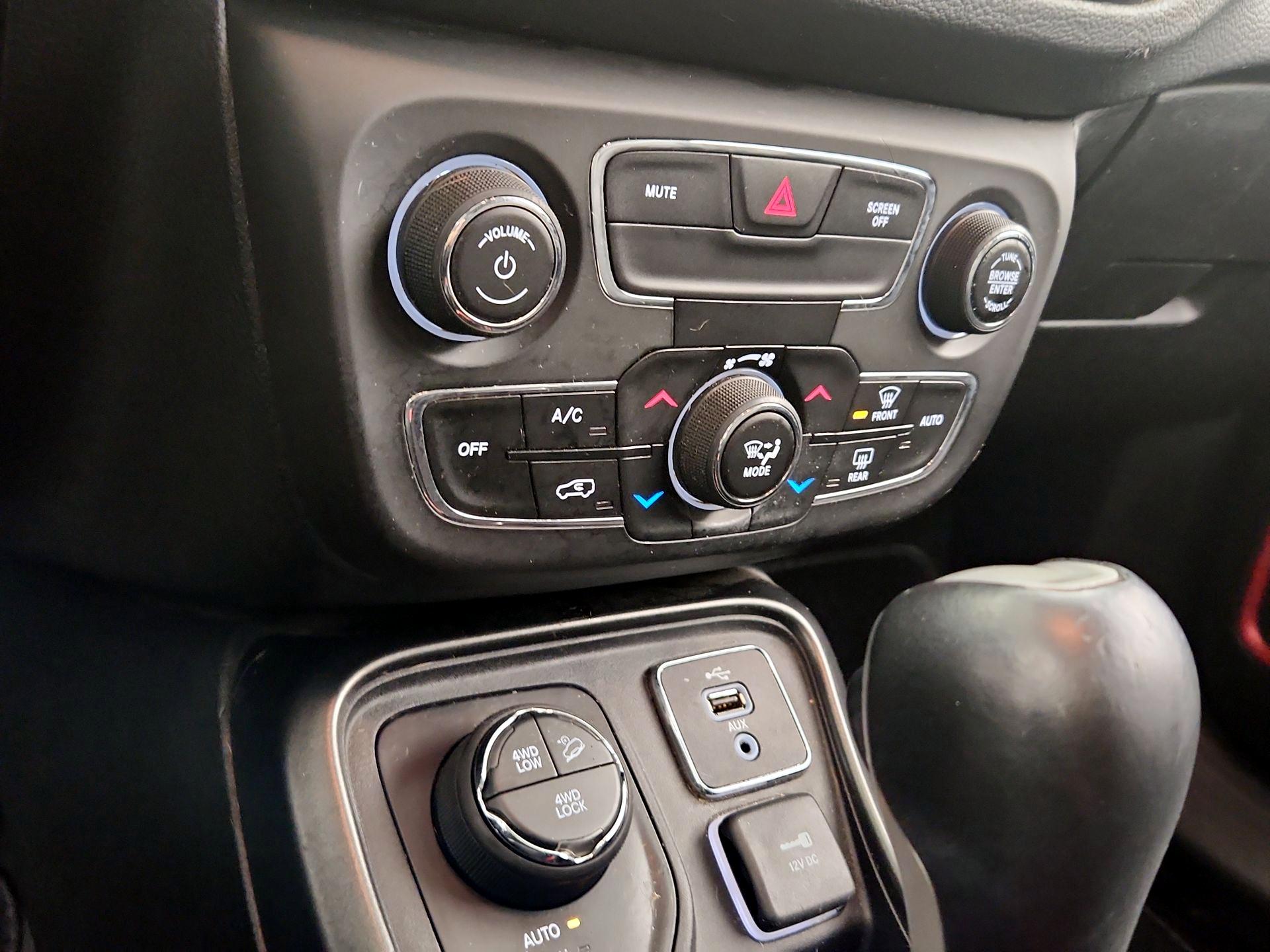 Thumbnail: 2018 Jeep Compass - 17