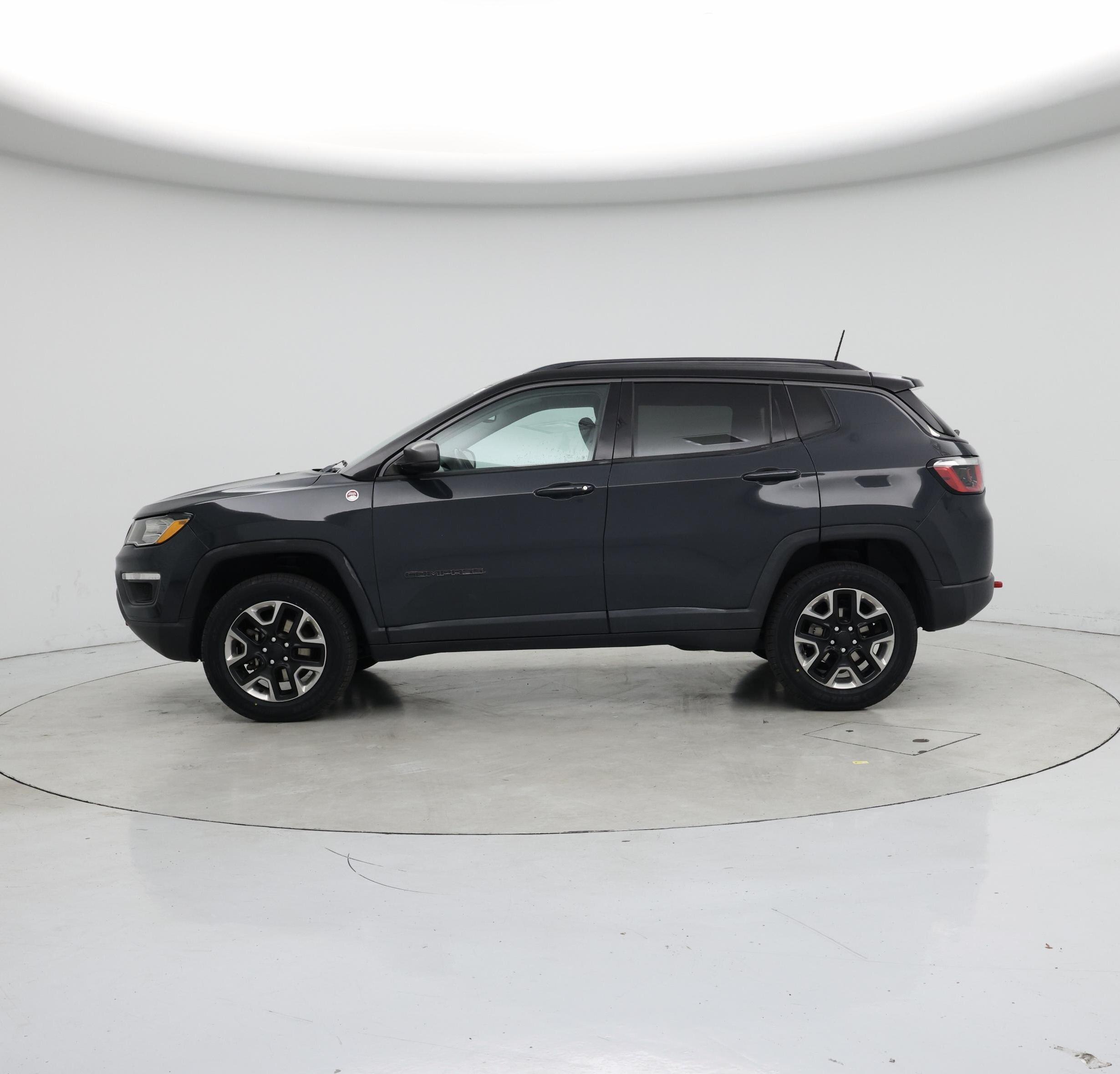 Thumbnail: 2018 Jeep Compass - 3