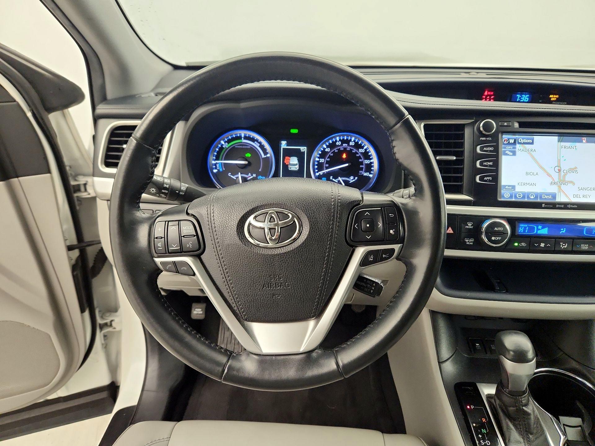 Thumbnail: 2019 Toyota Highlander - 10