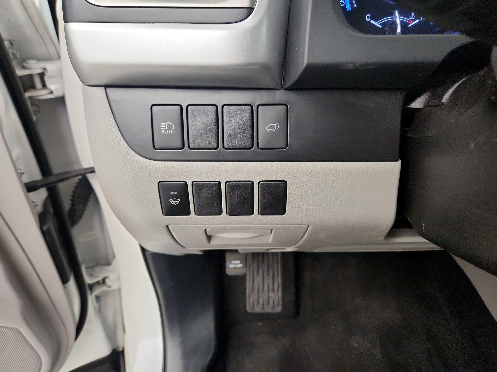 Thumbnail: 2019 Toyota Highlander - 13