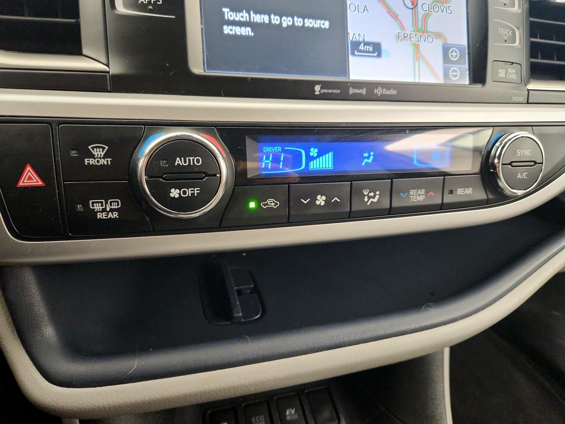 Thumbnail: 2019 Toyota Highlander - 17