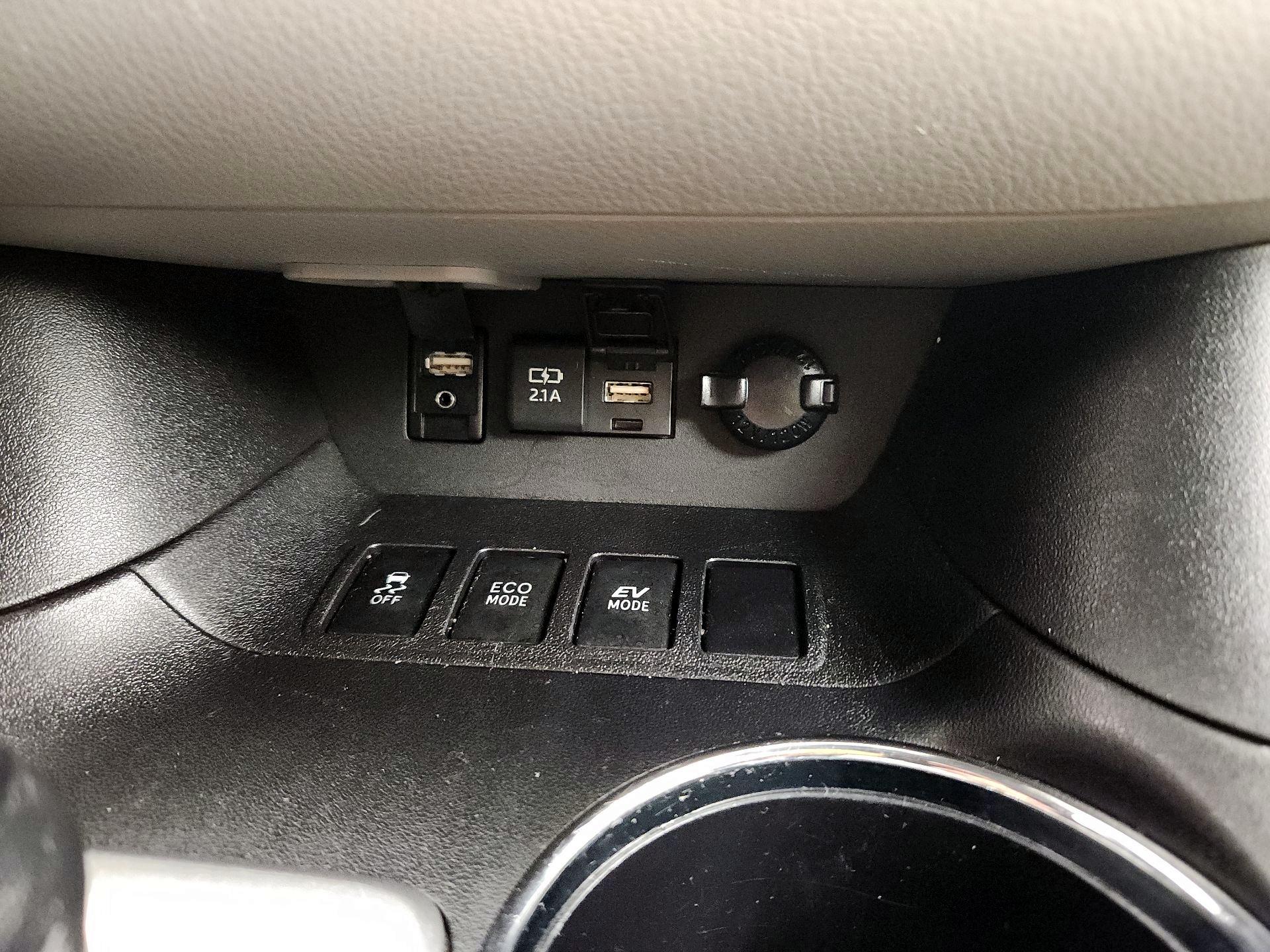 Thumbnail: 2019 Toyota Highlander - 19