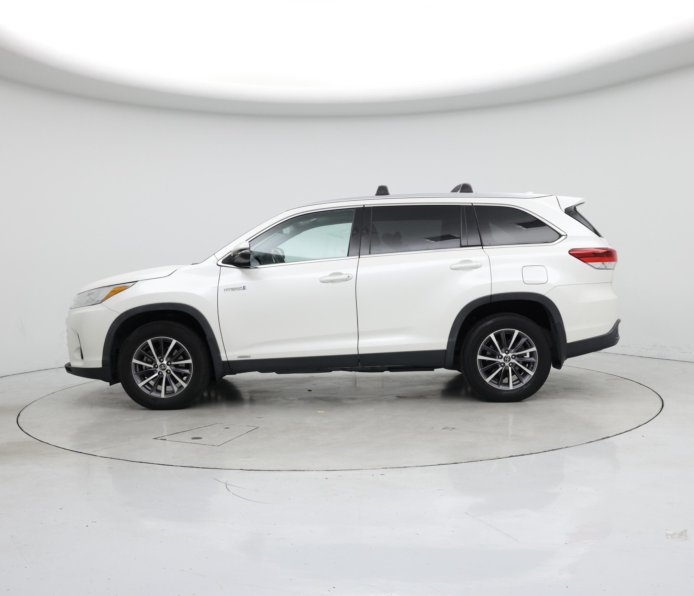 Thumbnail: 2019 Toyota Highlander - 3