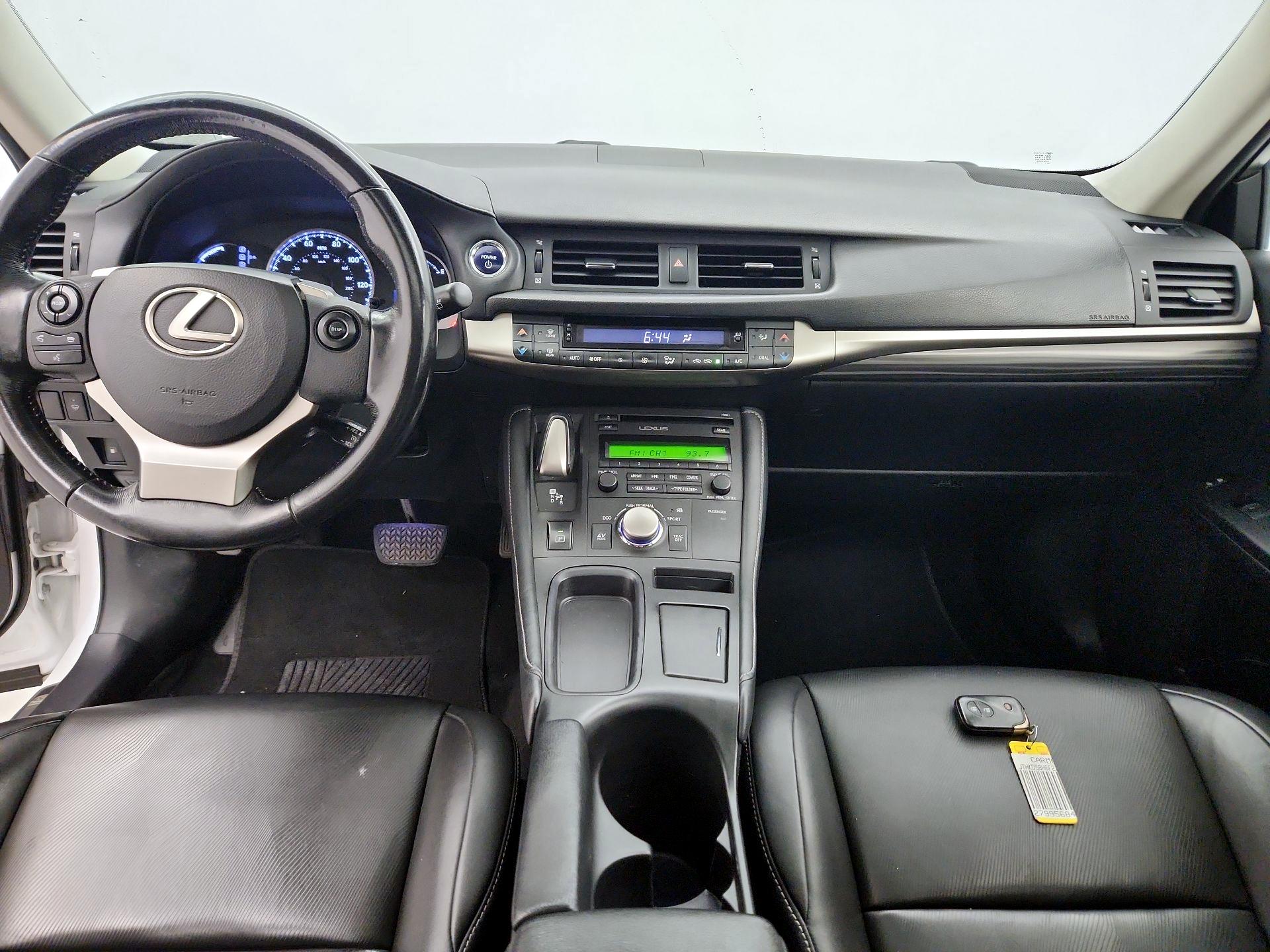 Thumbnail: 2015 Lexus CT - 9