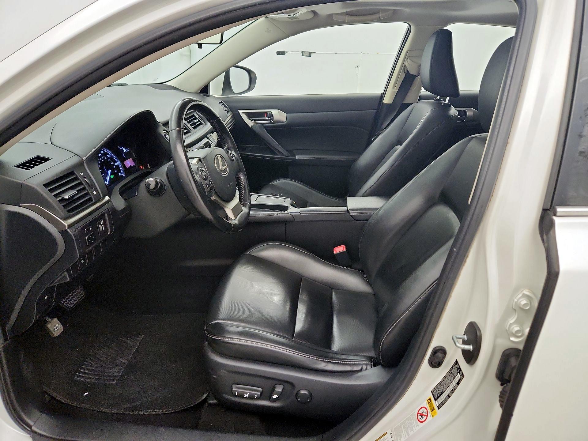 Thumbnail: 2015 Lexus CT - 11