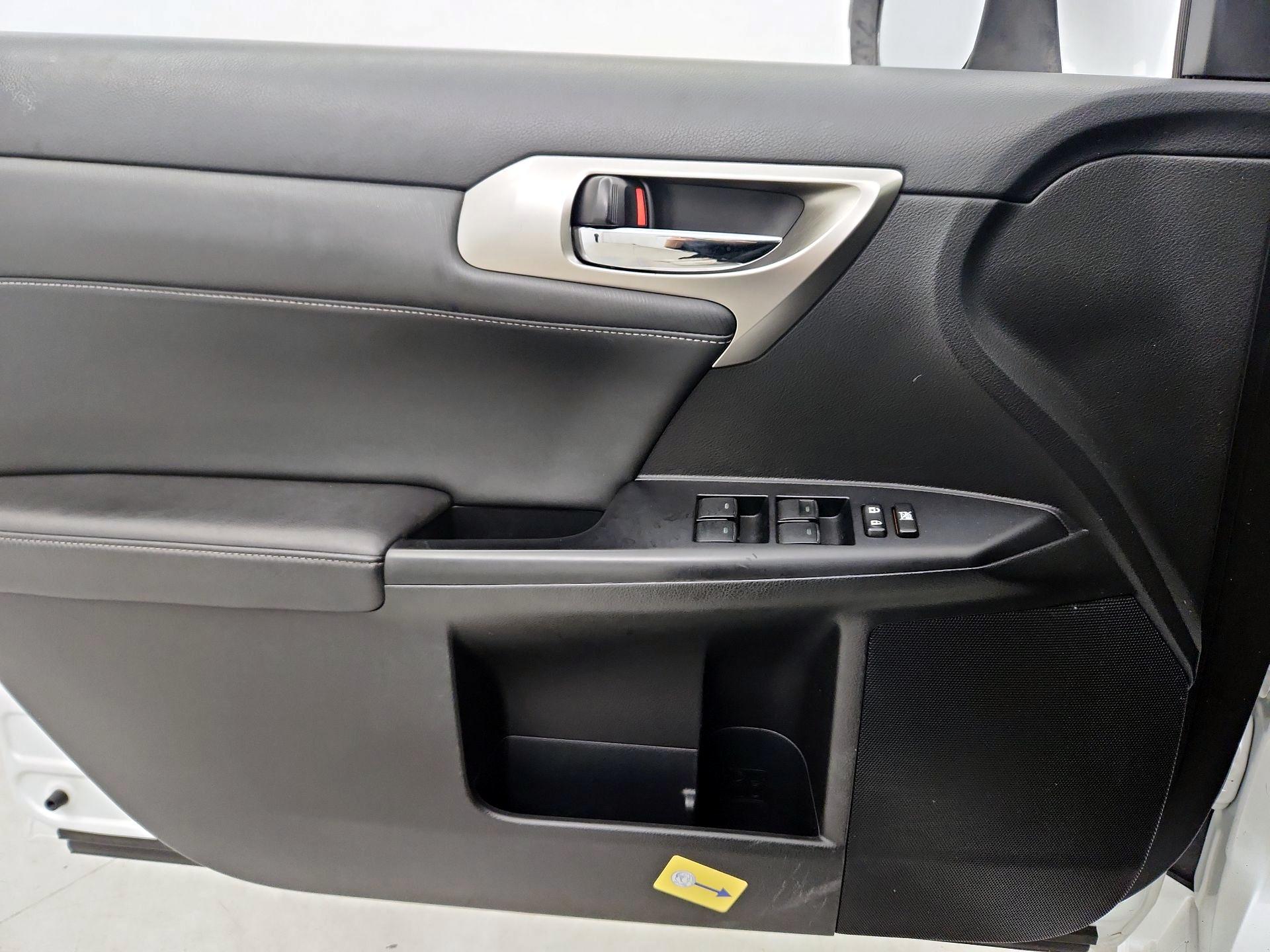 Thumbnail: 2015 Lexus CT - 12