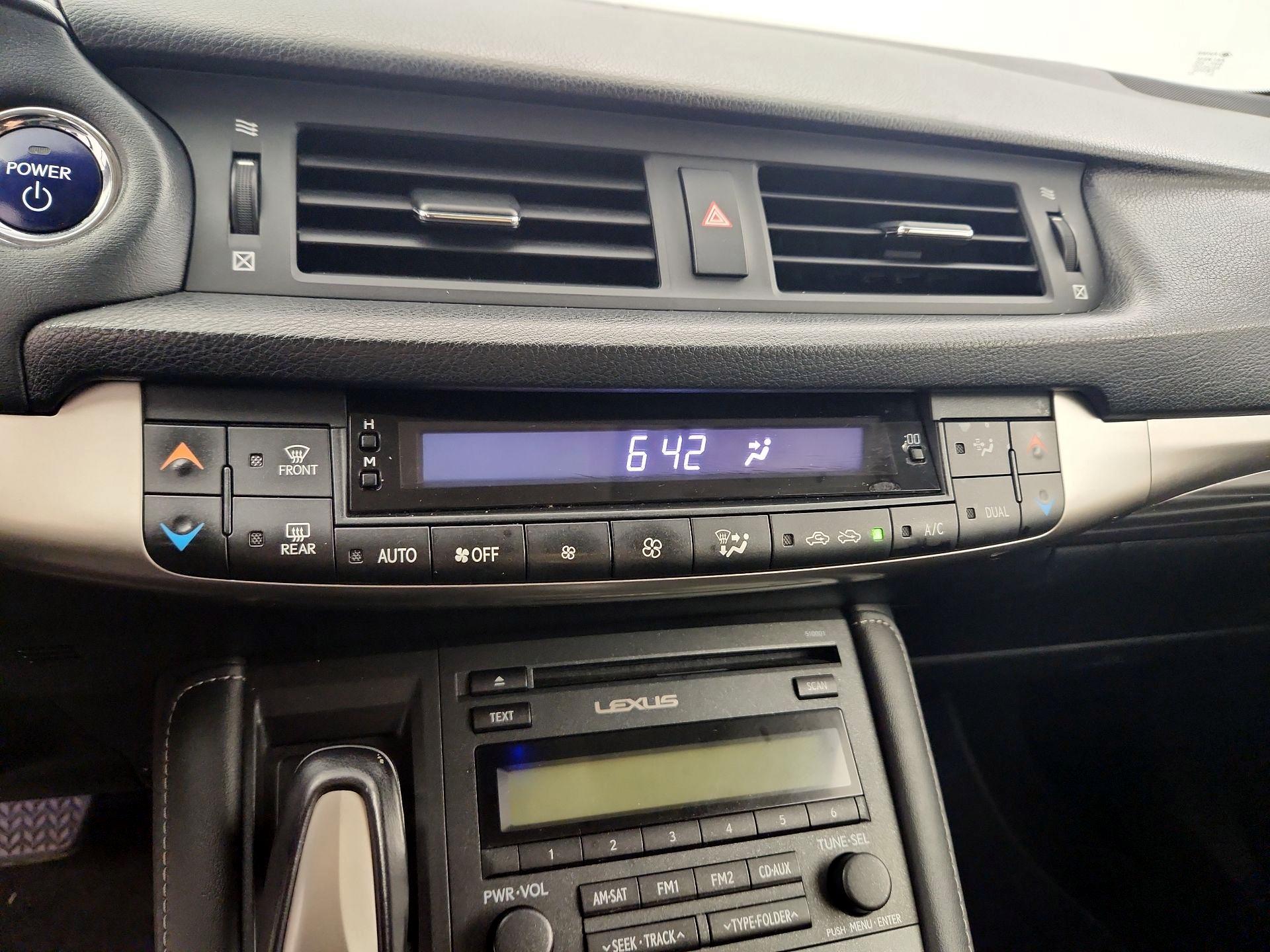 Thumbnail: 2015 Lexus CT - 15